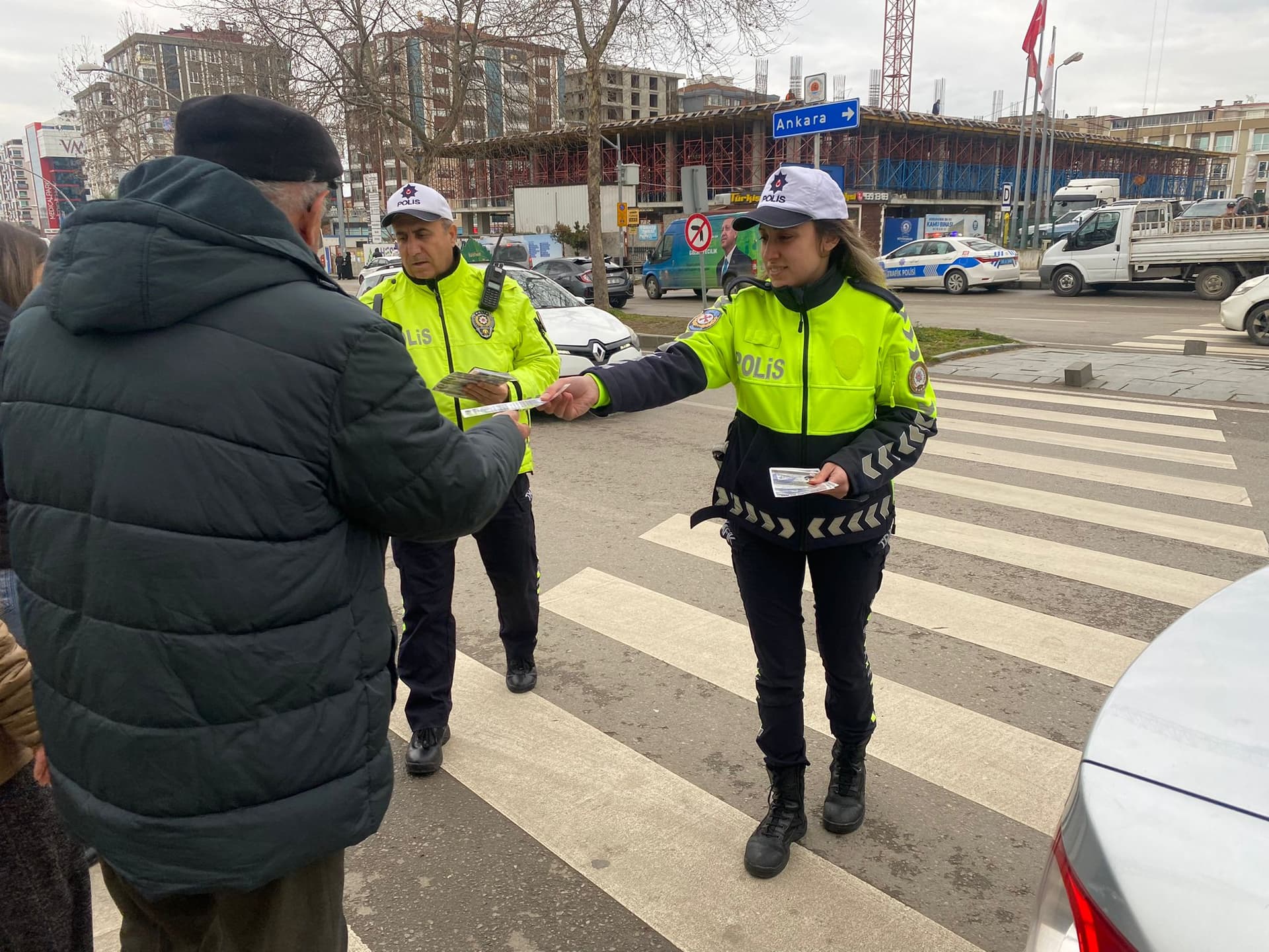 Samsun'da trafik kuralları ve yaya öncelliği hakkında bilgilendirme yapıldı