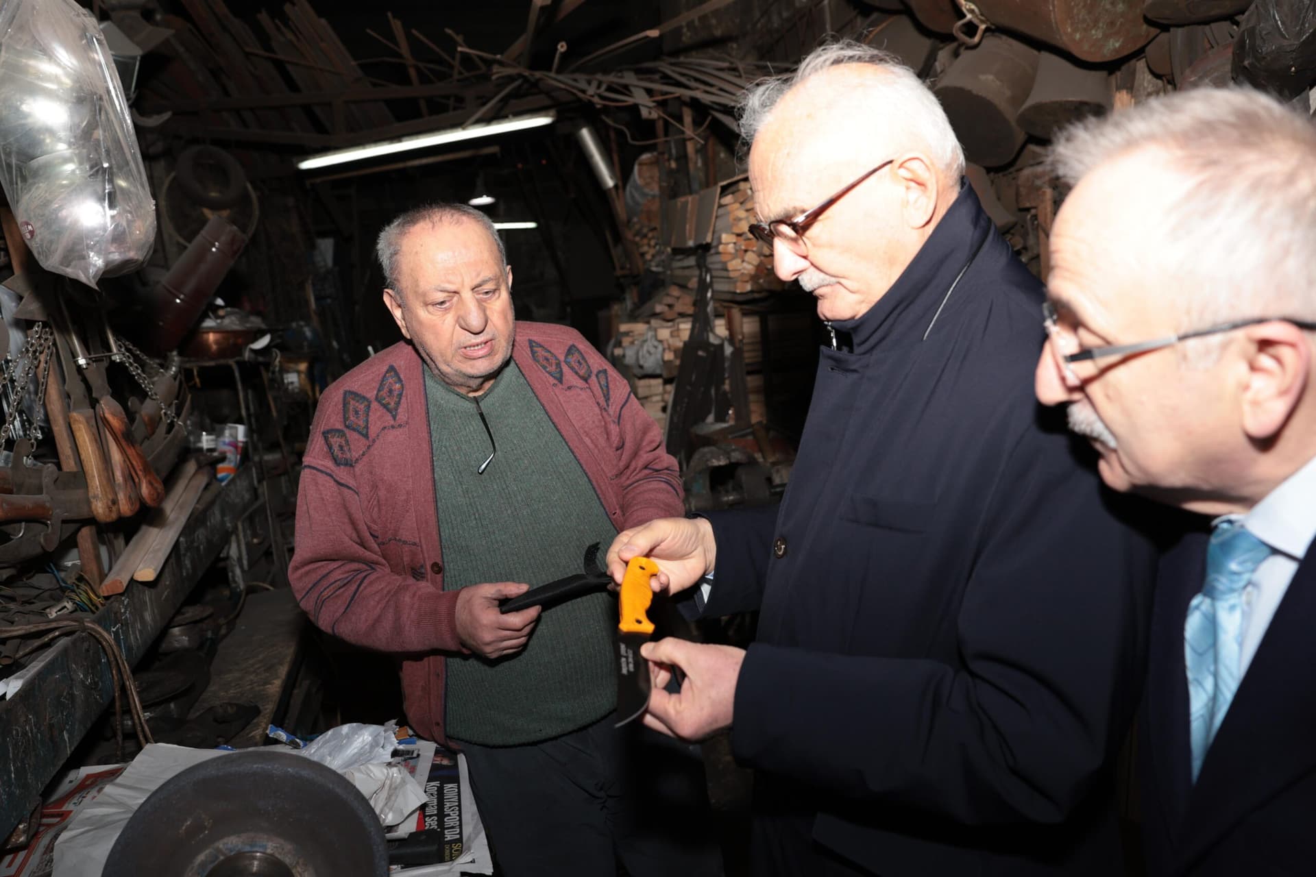 AK Parti Genel Başkan Yardımcısı Yılmaz, Samsun'da esnafı ziyaret etti: