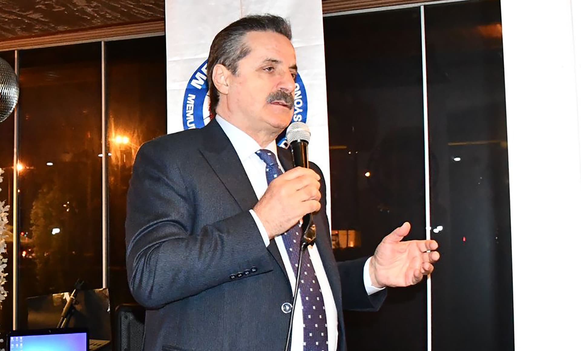 AK Parti Artvin Milletvekili Faruk Çelik, Arhavi'de konuştu: