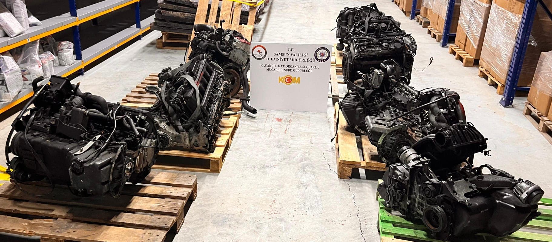Samsun'da gümrük kaçağı 8 lüks otomobil motoru ele geçirildi