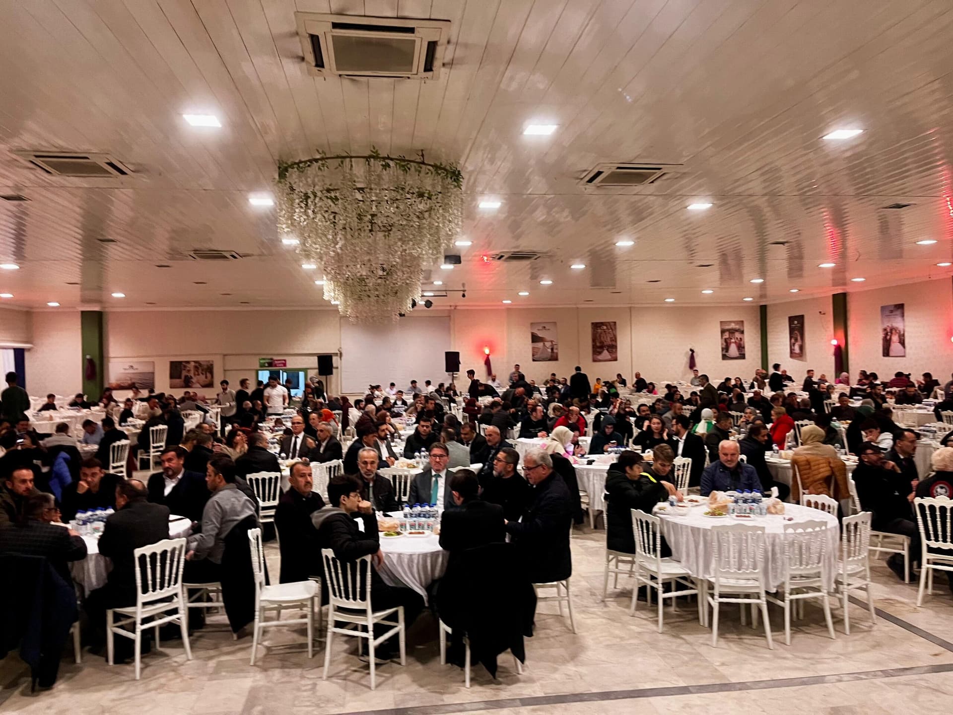AK Parti Karabük Belediye Başkan adayı Çetinkaya, sendika üyeleriyle iftar yaptı