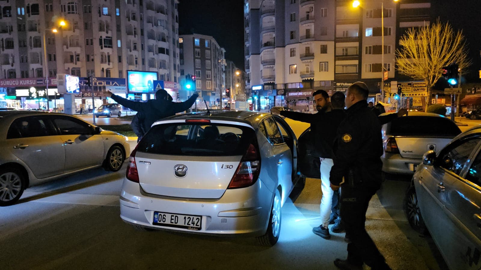 Çorum'da asayiş uygulamalarında silah ve fişek ele geçirildi