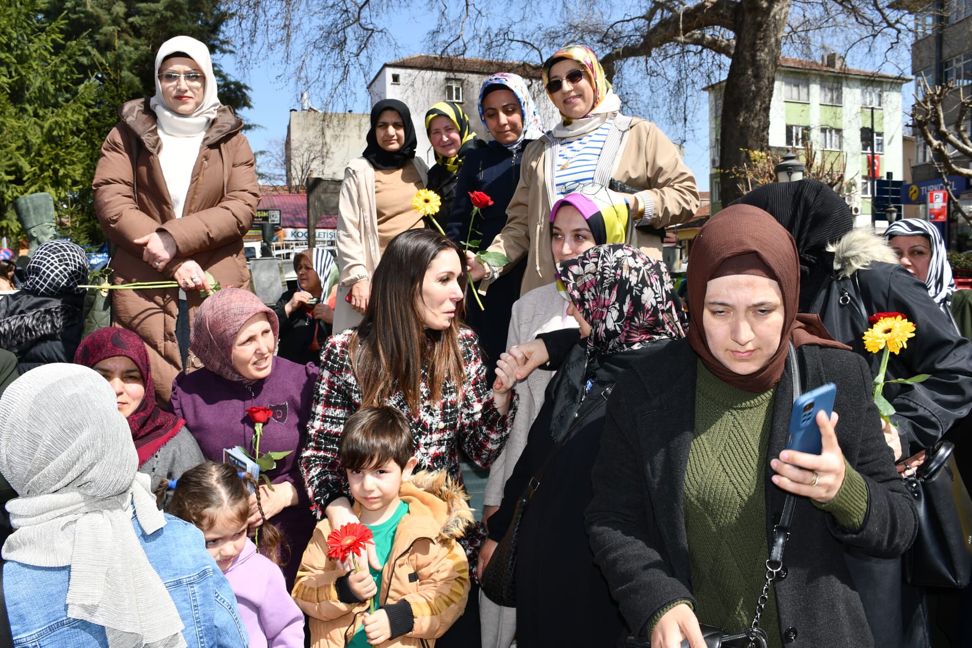 AK Parti'li Karaaslan, Vezirköprü'de ziyaretlerde bulundu