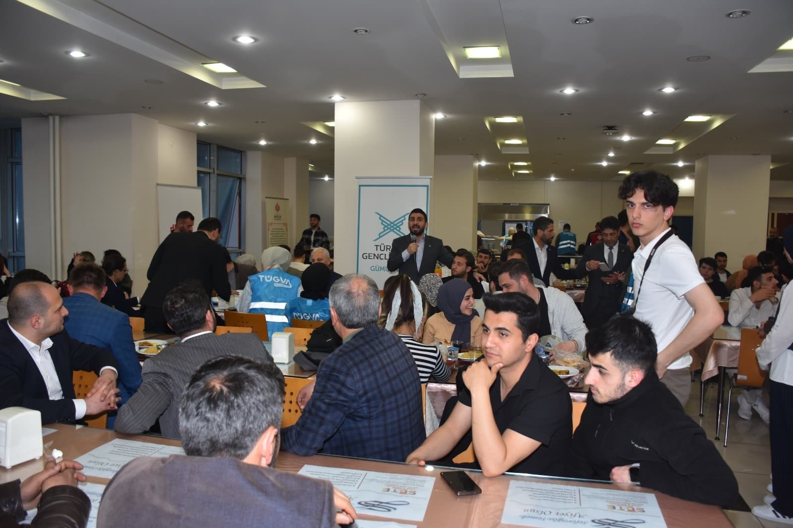TÜGVA Genel Başkanı Beşinci, Gümüşhane'de üniversite öğrencileriyle iftarda buluştu