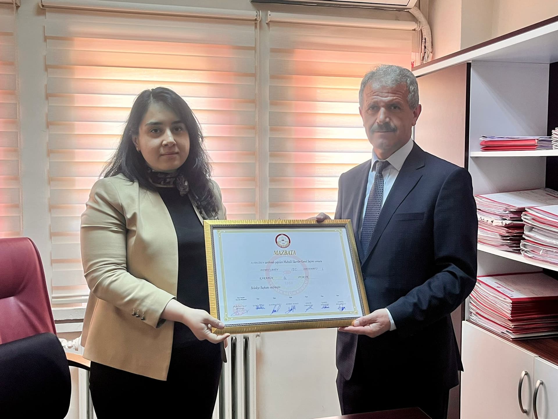 Ovacık ve Eskipazar belediye başkanları mazbatalarını aldı