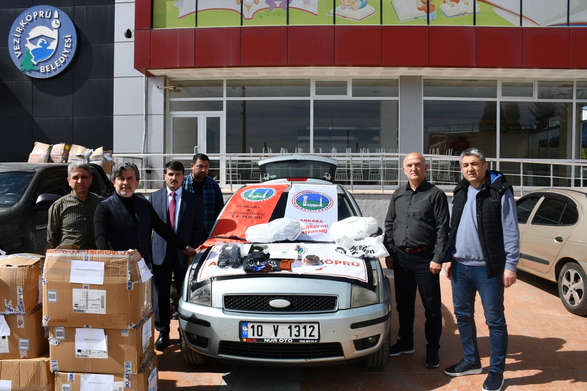 Ankara-Vezirköprü Platformundan yetim ve öksüz çocuklara bayramlık