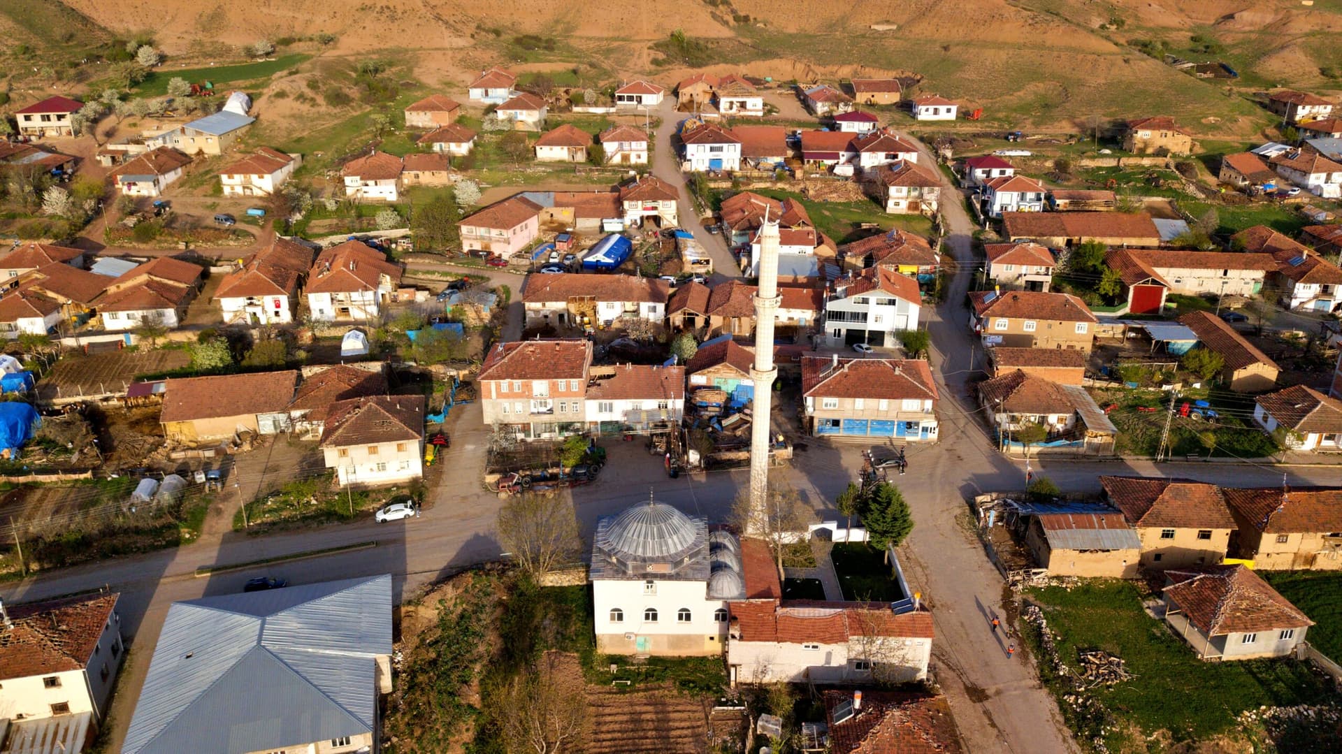 Tokat Sulusaray depreminde camiler ve kerpiç yapılar hasar gördü