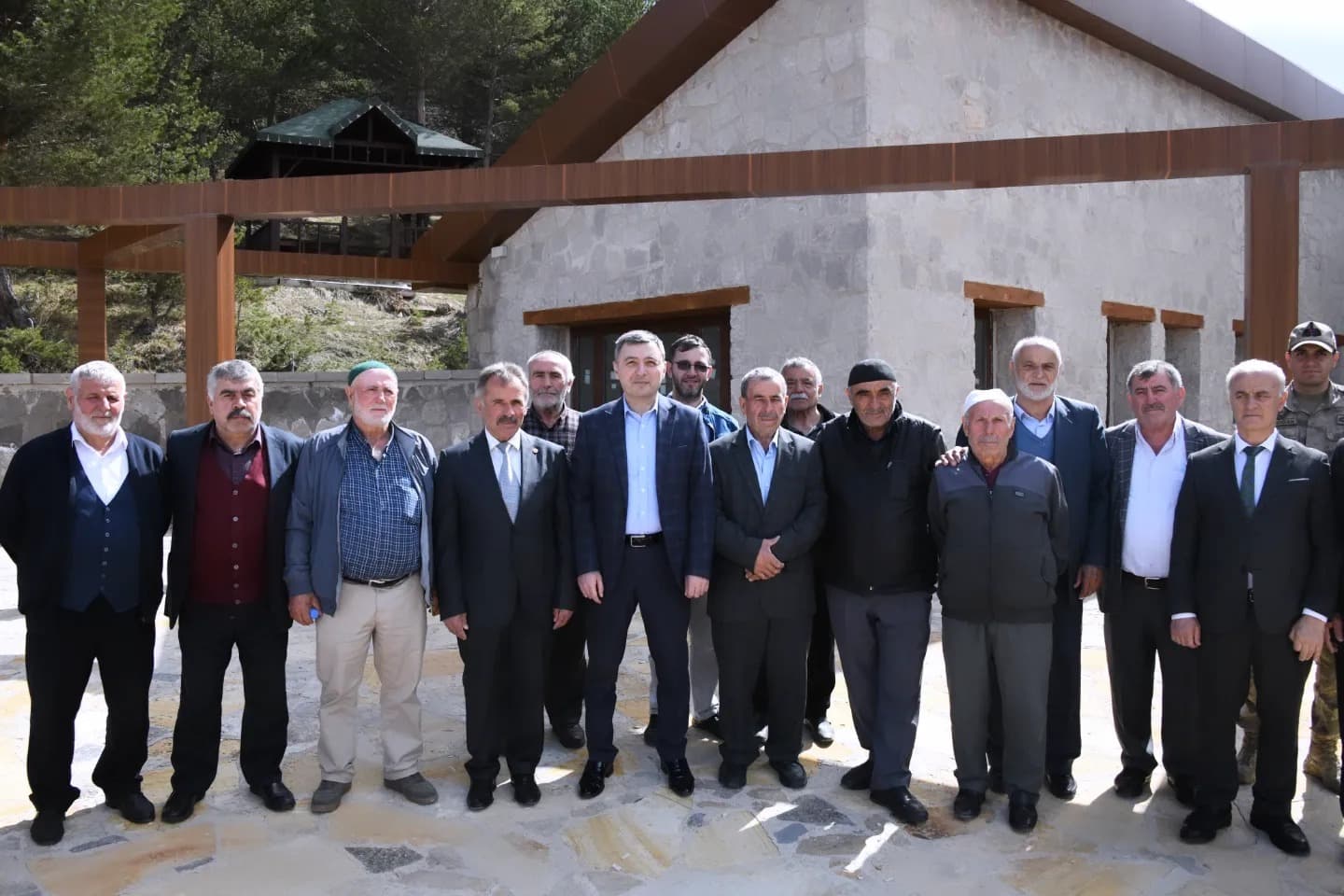 Gümüşhane Valisi Tanrısever, tarihi Kov Kalesi'ni ziyaret etti