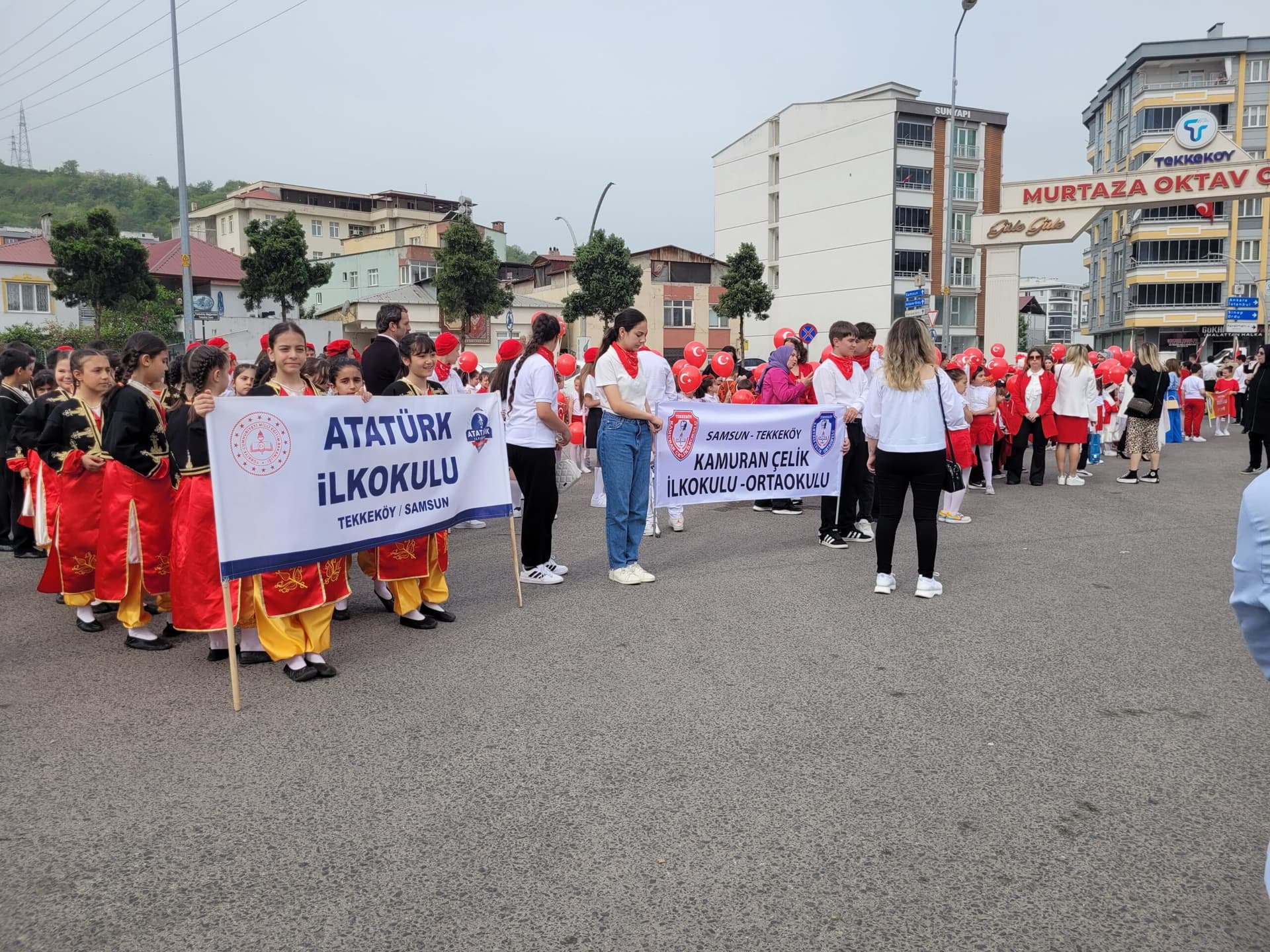 Tekkeköy'de "23 Nisan" kapsamında bando gösterisi ve vosvos turu düzenlendi
