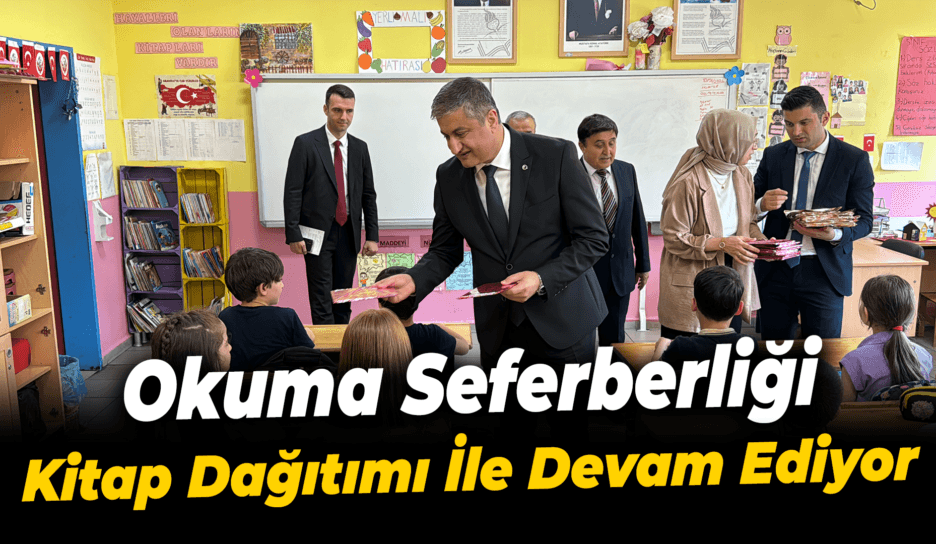 Karabük'te okuma seferberliği kapsamında öğrencilere kitap dağıtımı sürüyor