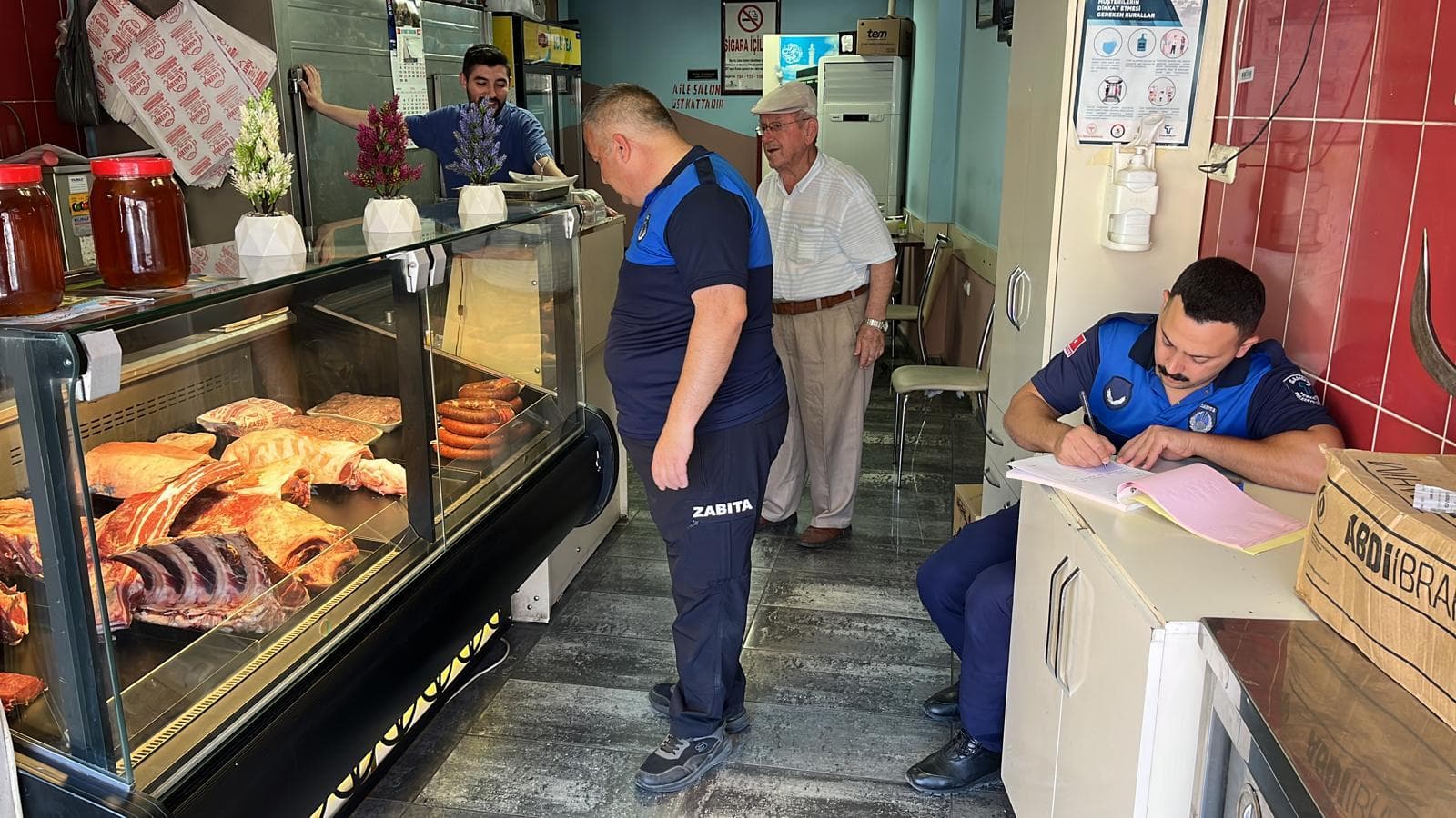 Tekkeköy'de Kurban Bayramı öncesi kasaplarda denetim yapıldı