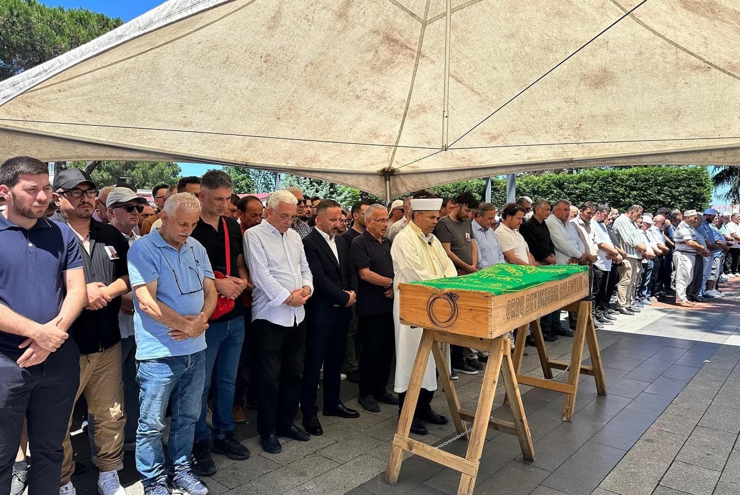 Ordu'da aquaparkta akıma kapılan çocuğu kurtarmak isterken ölen işletme sahibinin cenazesi defnedildi
