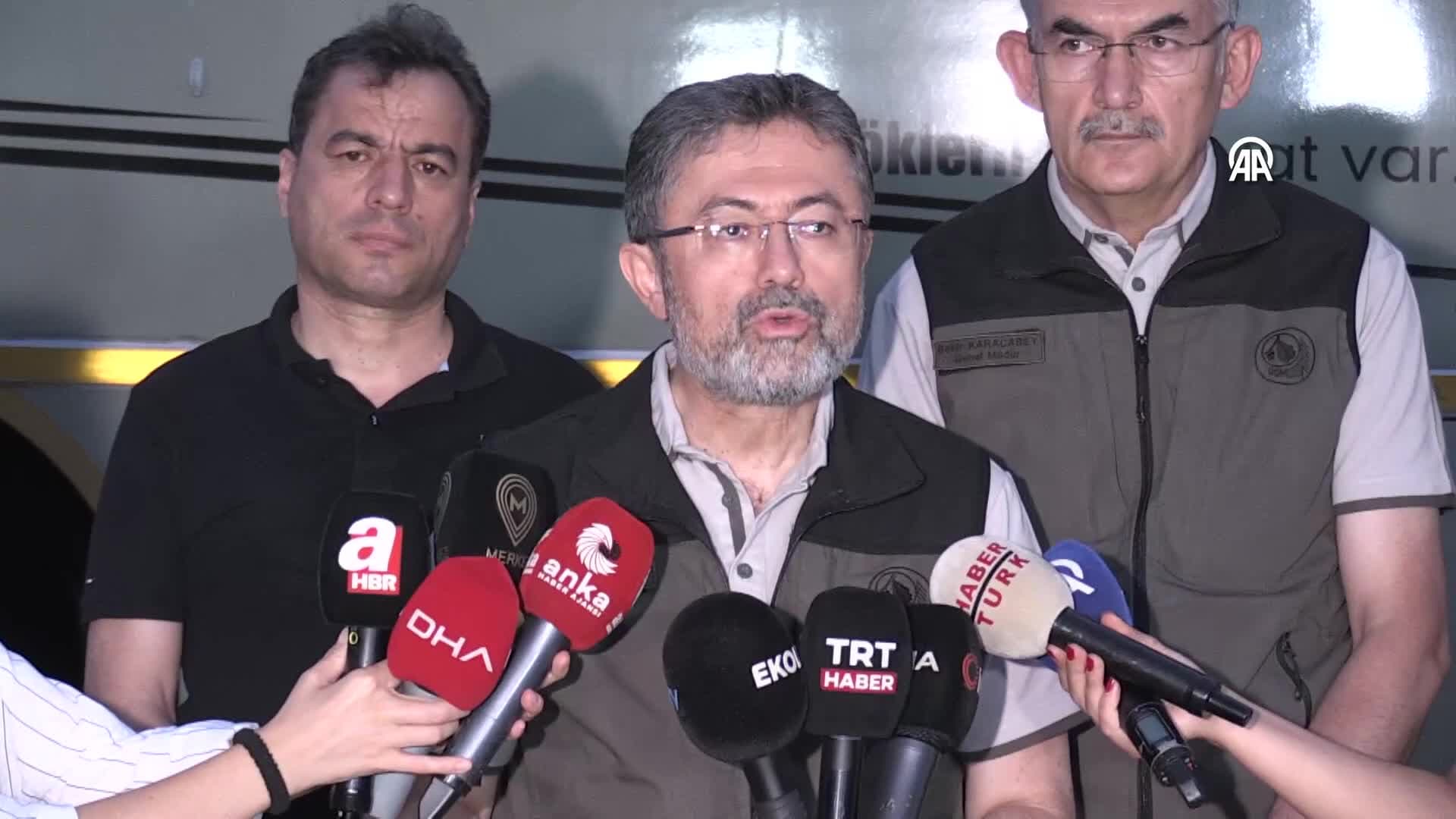 Tarım ve Orman Bakanı Yumaklı, Muğla'da Ula Yangın Yönetim Merkezi'nde konuştu: (1)