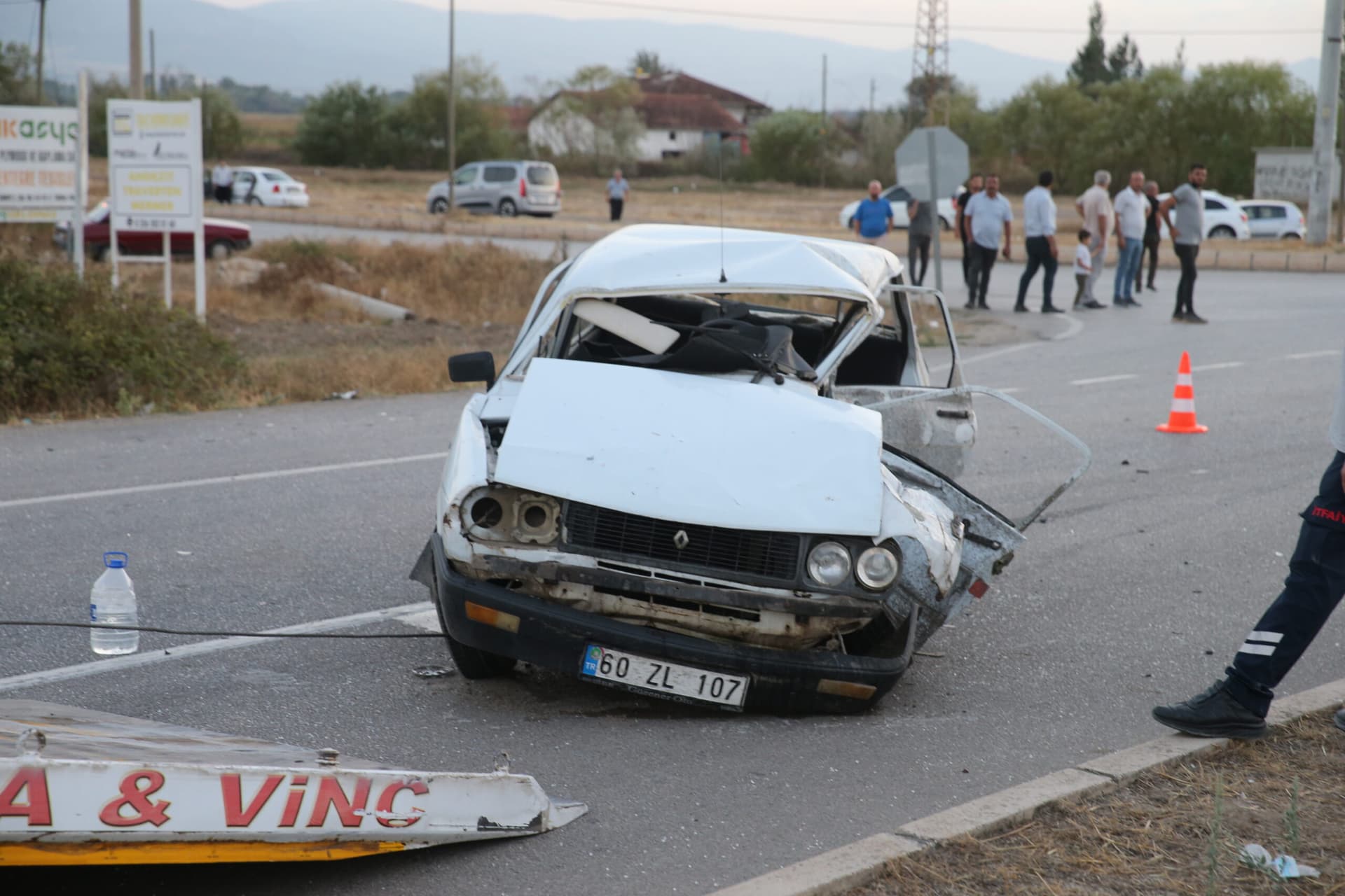 Tokat'ta iki otomobilin çarpıştığı kazada 1 kişi öldü, 3 kişi yaralandı