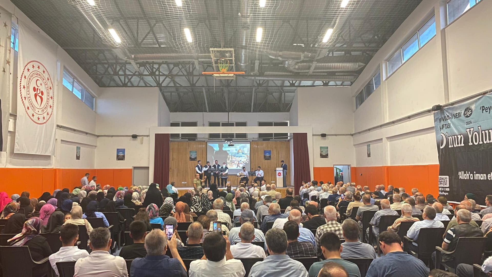 Türkeli'de "Peygamberimiz ve şahsiyet inşası" konferansı düzenlendi
