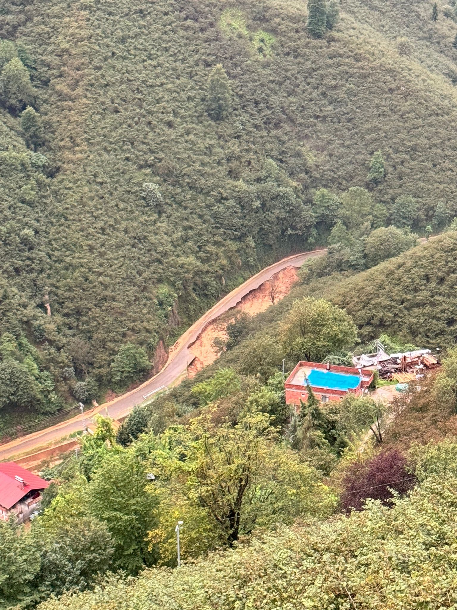 Trabzon Valisi Aziz Yıldırım, taşkın bölgesinde açıklamalarda bulundu: