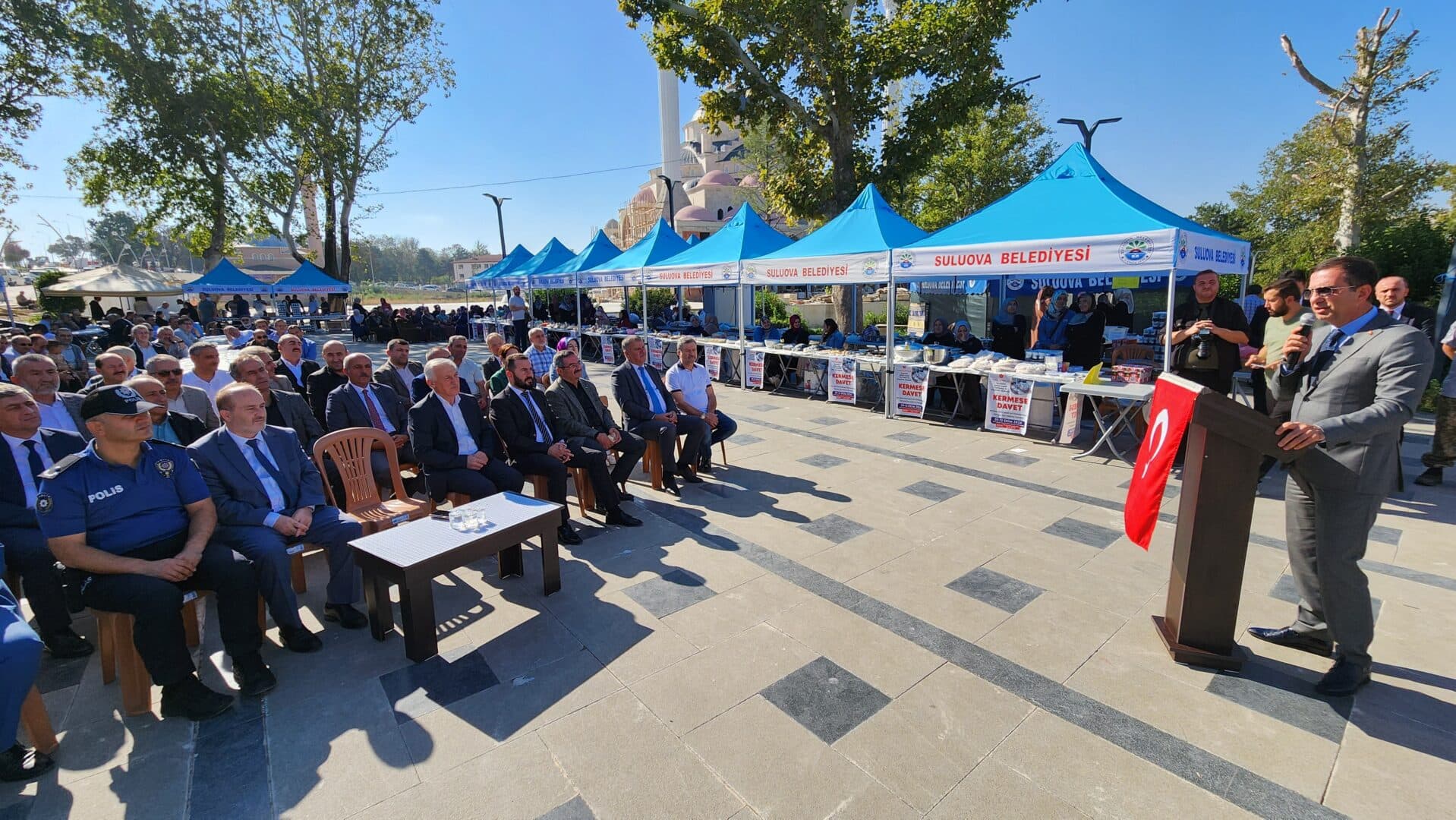Amasya'da geliri cami yapımında kullanılmak üzere kermes açıldı