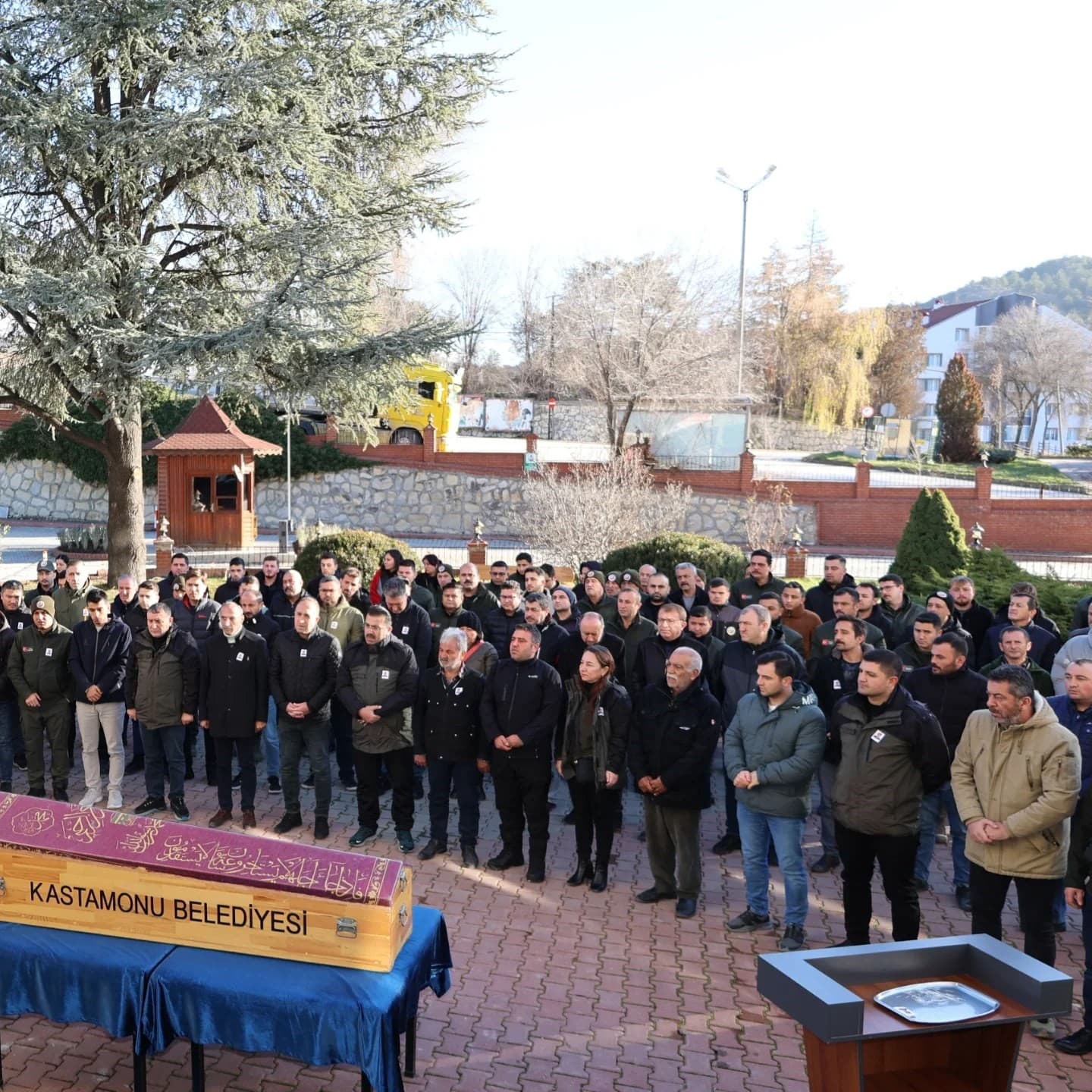 Konutunda meyyit bulunan orman koruma memuru memleketine uğurlandı