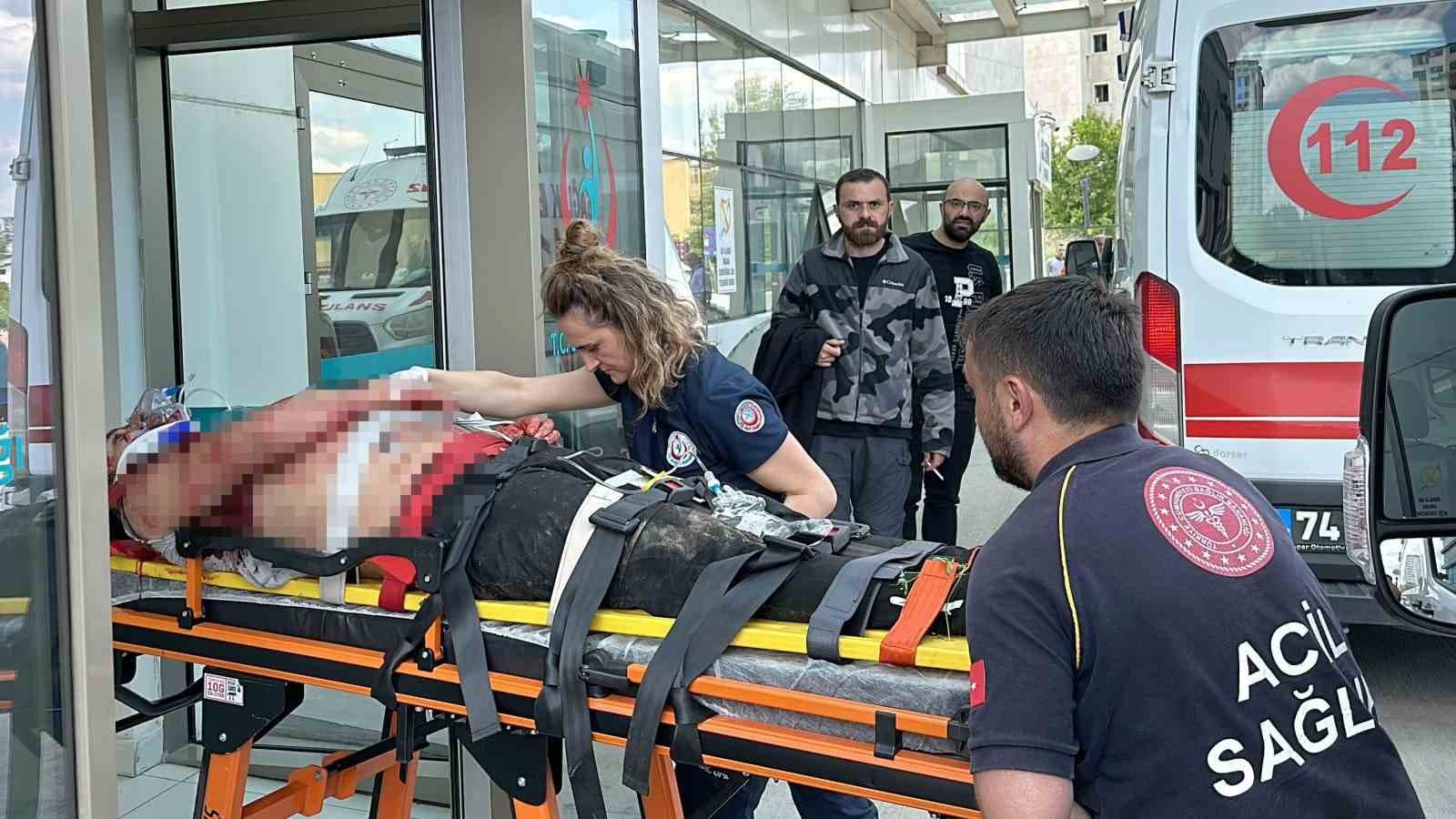 Önce bıçakladı, sonra balkondan attı: Mahkemede "pişmanım" dedi