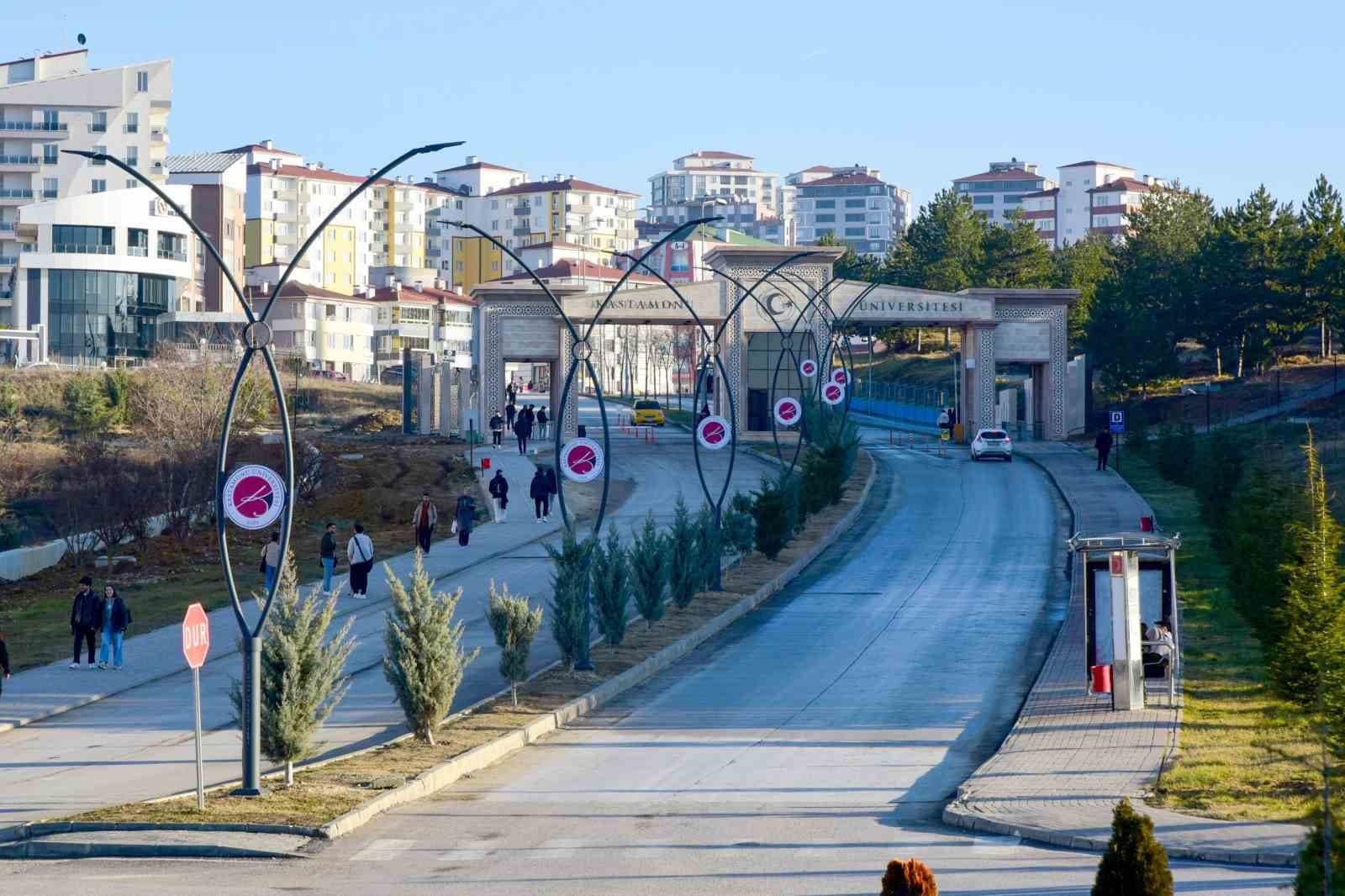 Kastamonu Üniversitesi’nde 7 program daha "Türkiye Yeterlilikler Çerçevesi" logosu aldı