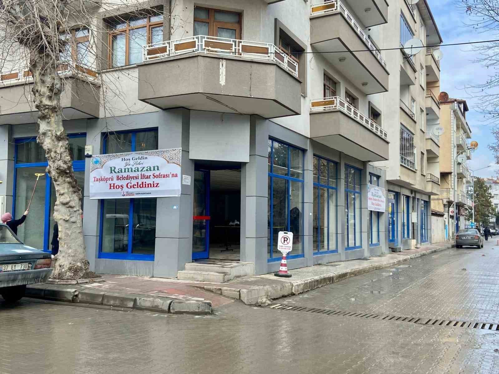 Taşköprü Belediyesi, iftar çadırını bu yıl kapalı alanda kuracak