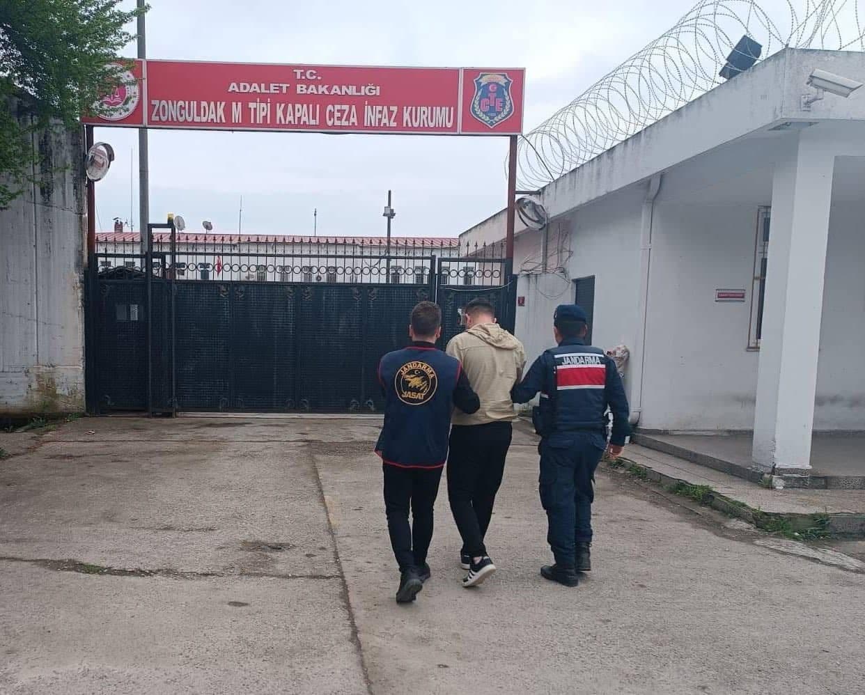 Zonguldak’ta 21 suçtan aranan zanlı yakalandı