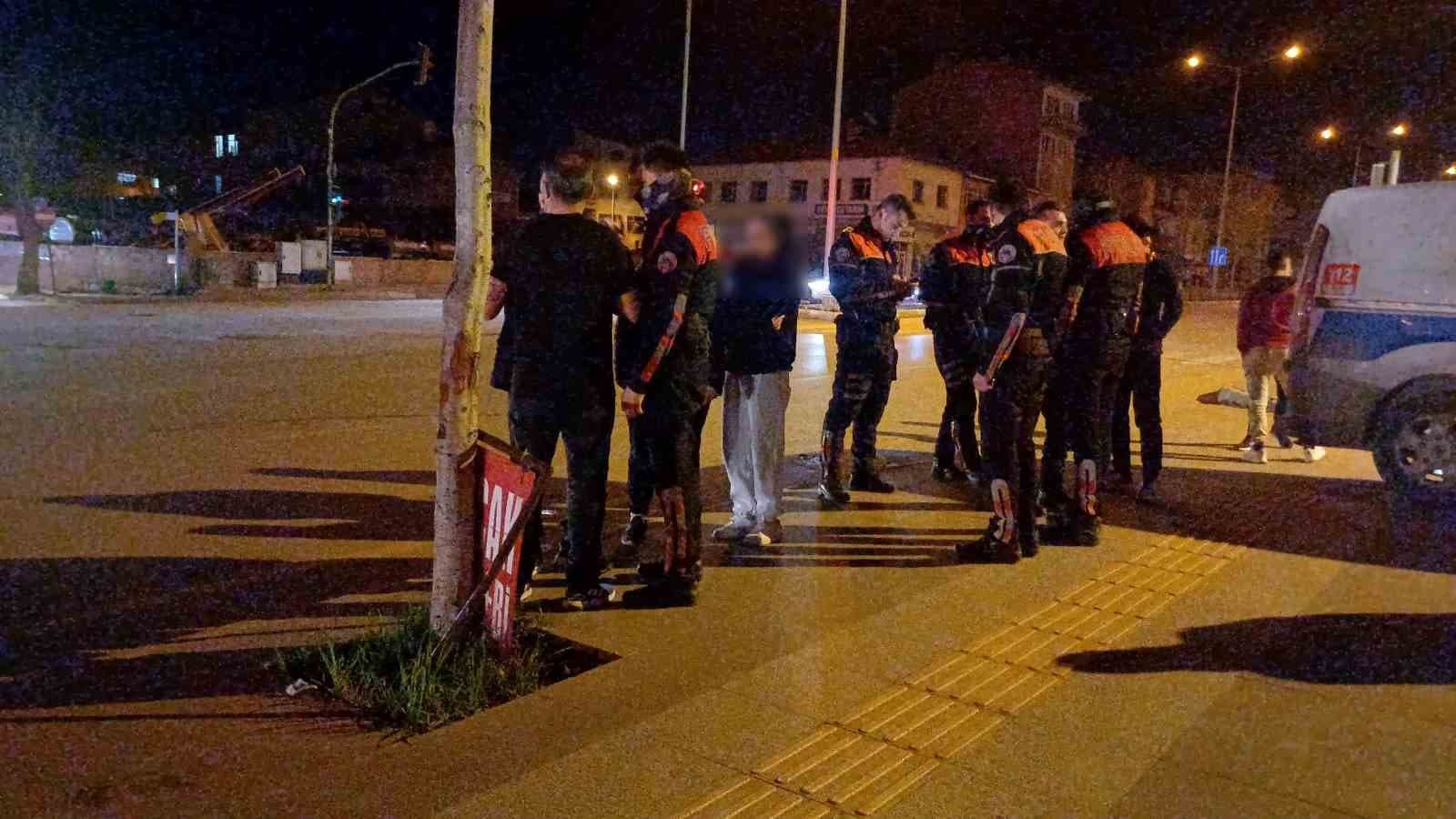 Üzerine benzin döküp kendini yakmak isteyen şahsı polis ikna etti