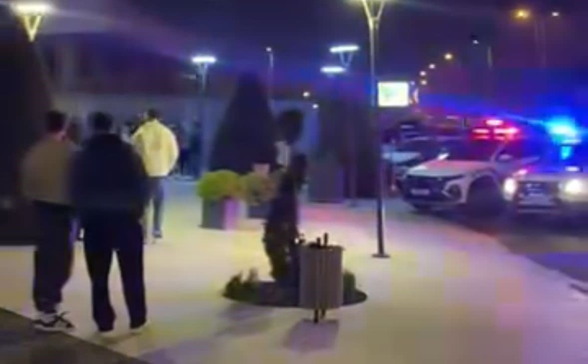 AVM’ye silahla girmek istediler, tartışma çıkarttılar: 4 gözaltı