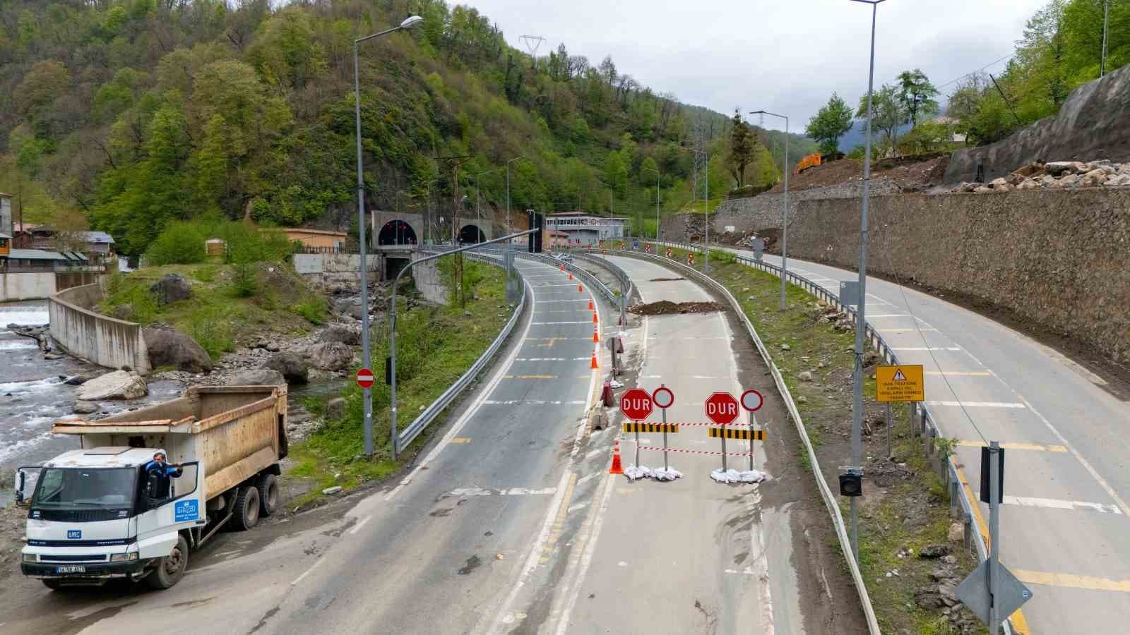 Artvin’de tünel bakım için kapandı, Cankurtaran eski günlerine döndü
