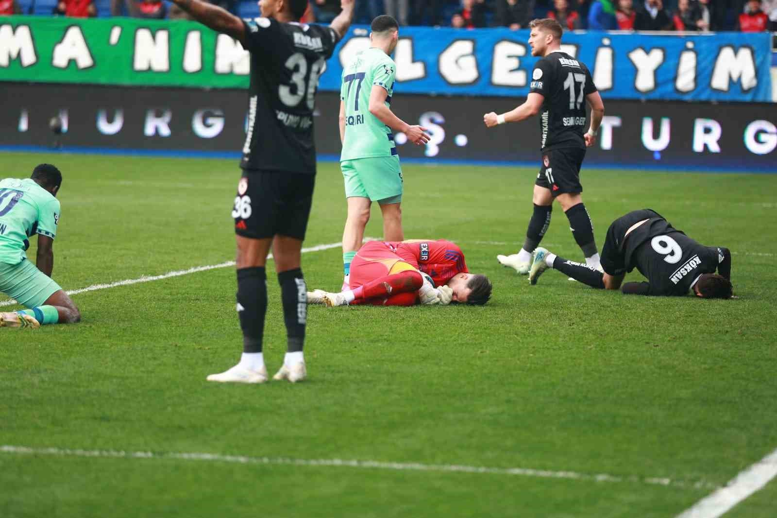 Trendyol Süper Lig: Çaykur Rizespor: 2 - Gaziantep FK: 0 (Maç sonucu)