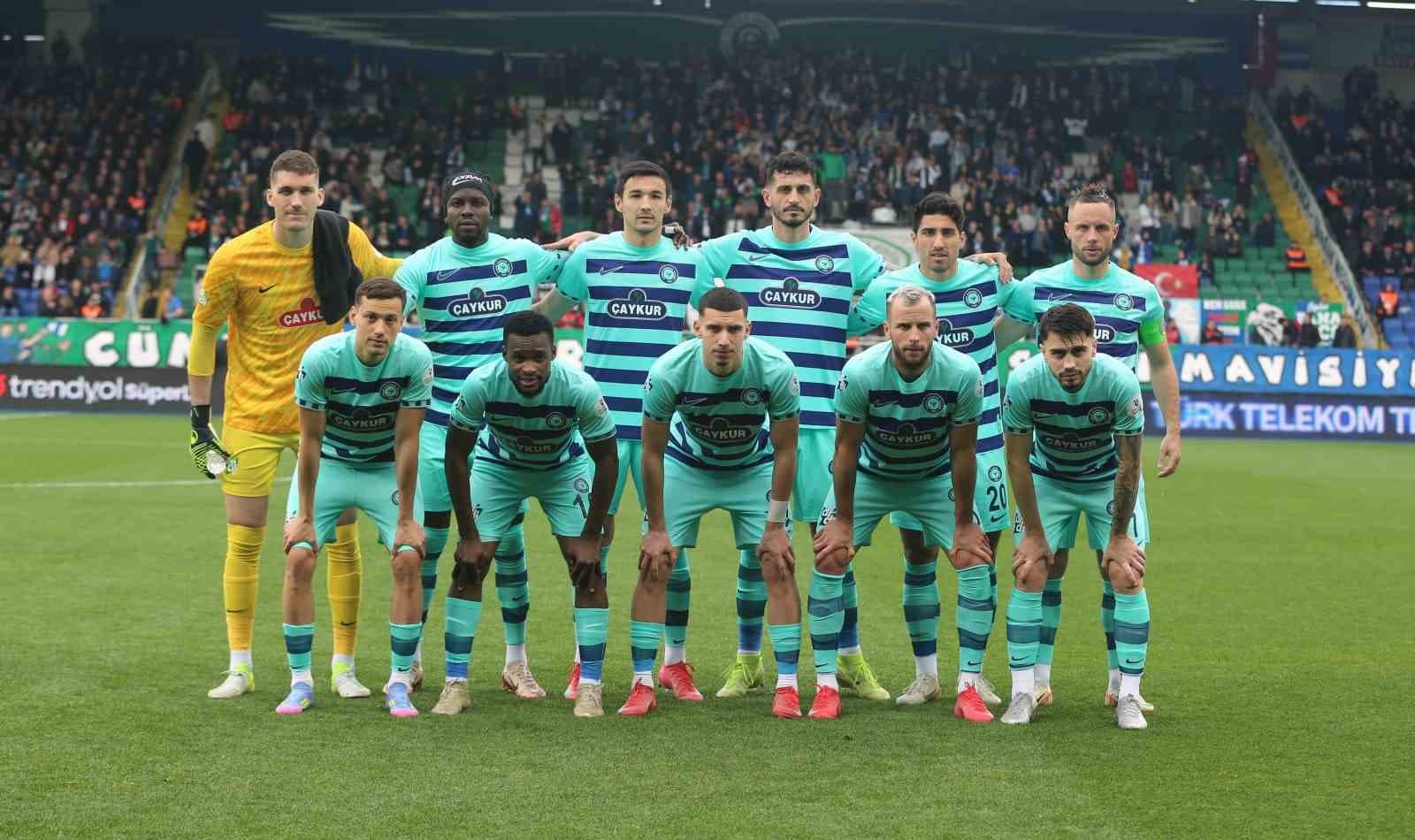 Trendyol Süper Lig: Çaykur Rizespor: 0 - Gaziantep FK: 0 (İlk yarı)