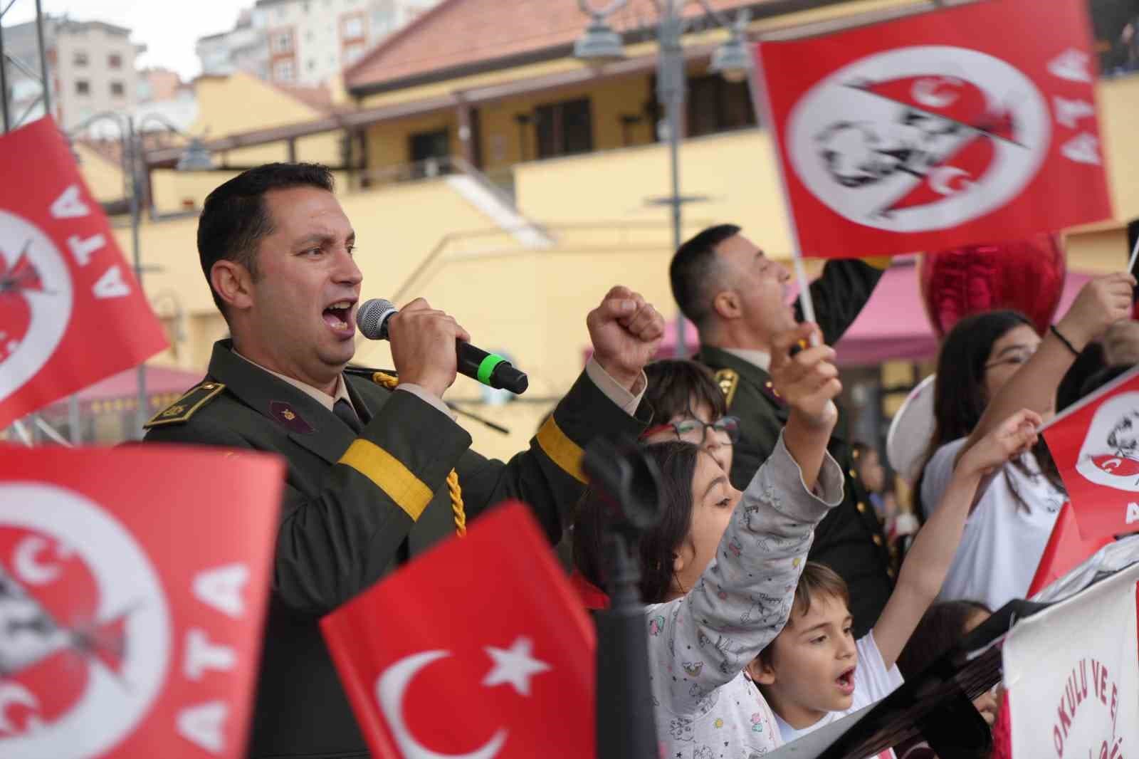 Askeri bandonun, Sefo’nun "Bilmem mi" performansı beğeni topladı