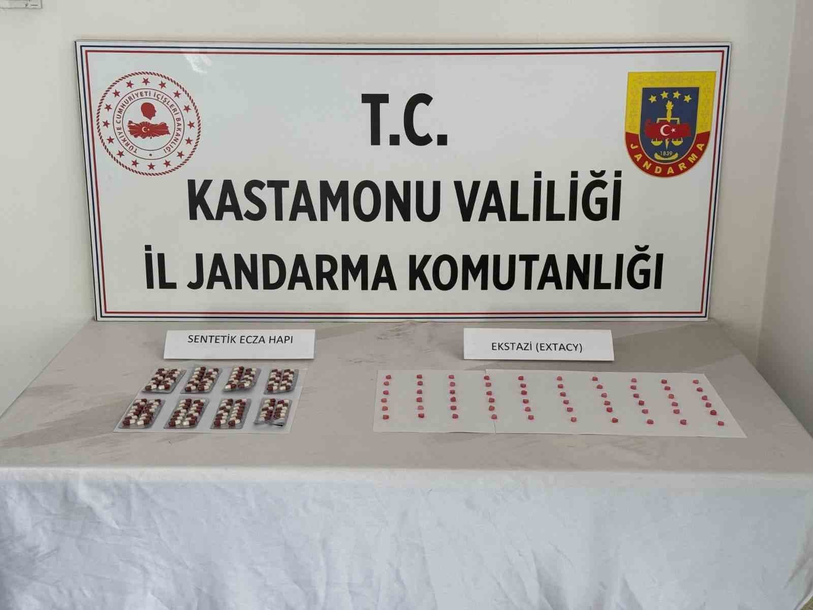 Kastamonu’da uyuşturucuyla yakalanan 2 kişi gözaltına alındı