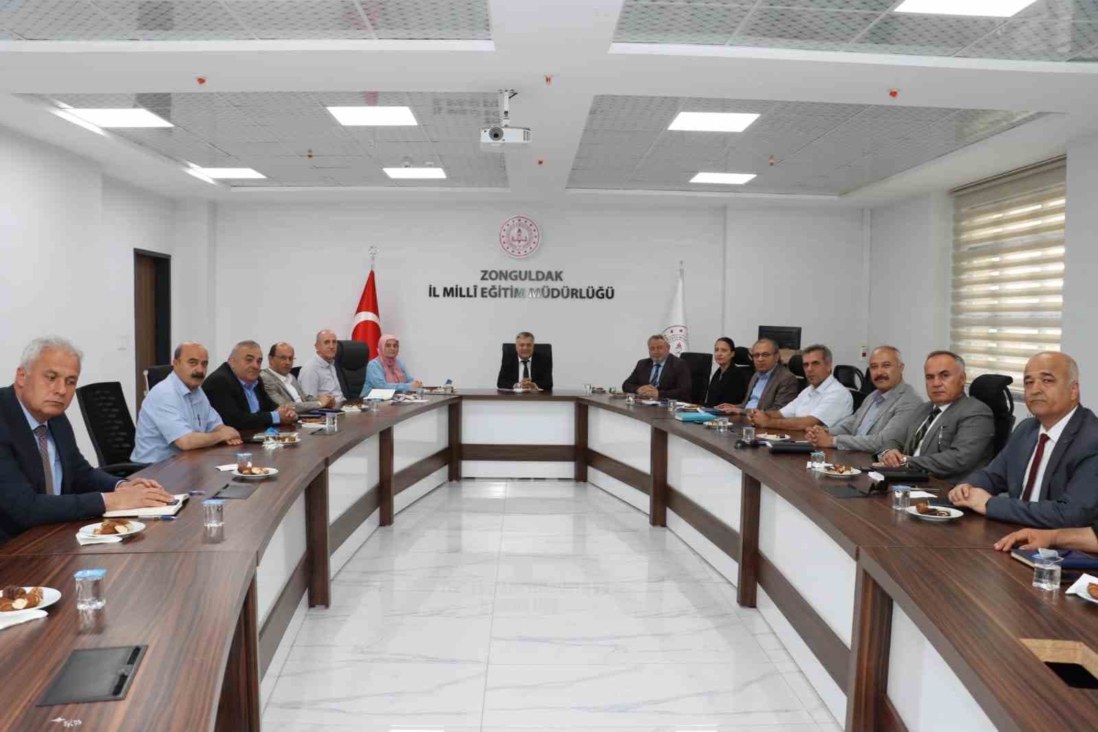 Yıl sonu değerlendirme toplantıları yapıldı