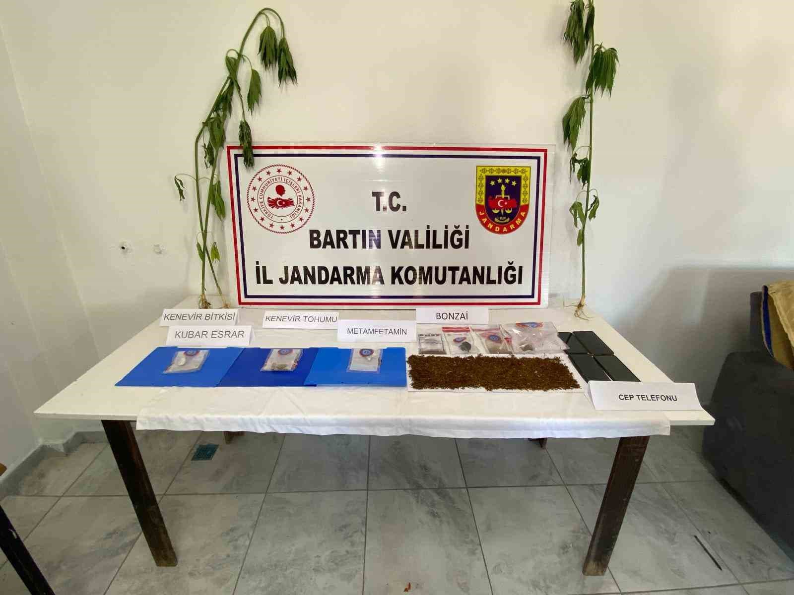 Bartın merkezli 3 ilde uyuşturucu operasyonu: 4 gözaltı