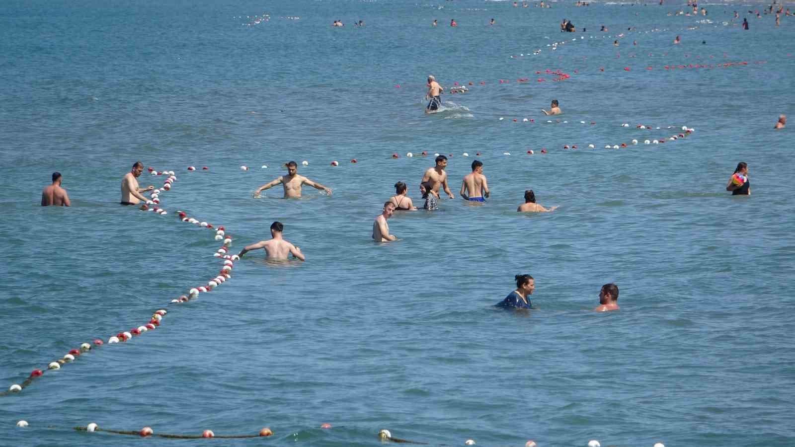 Onlarca boğulma vakasına müdahale eden profesör uyardı: "Deniz keyfiniz faciaya dönüşmesin"