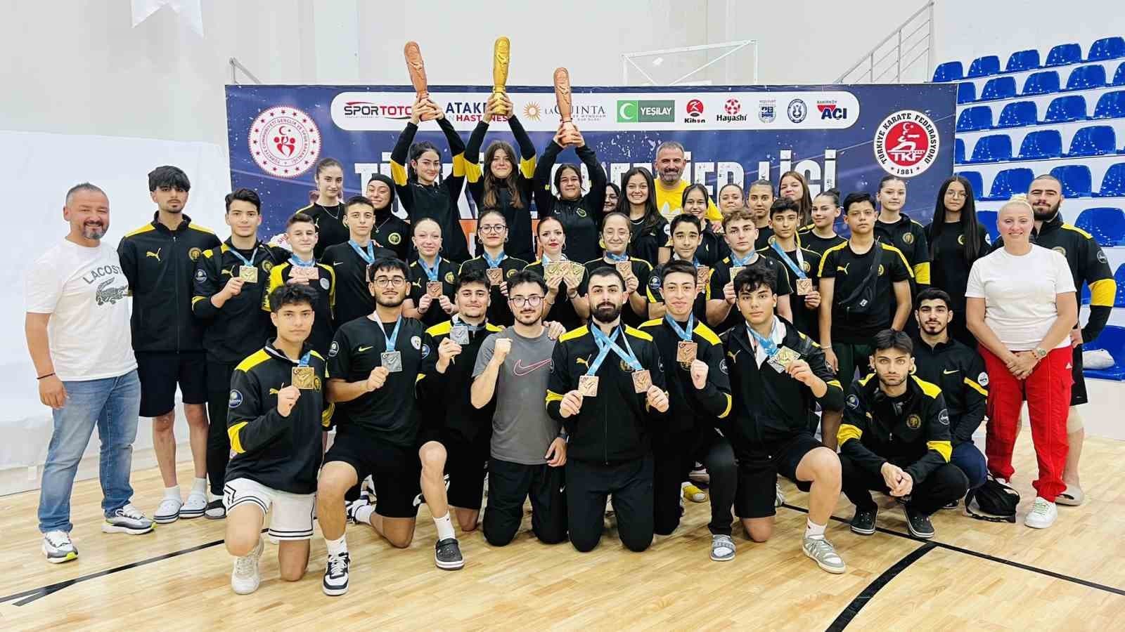 Karate Türkiye Premier Ligi’nin ikinci etabı Zonguldak’ta gerçekleştirildi