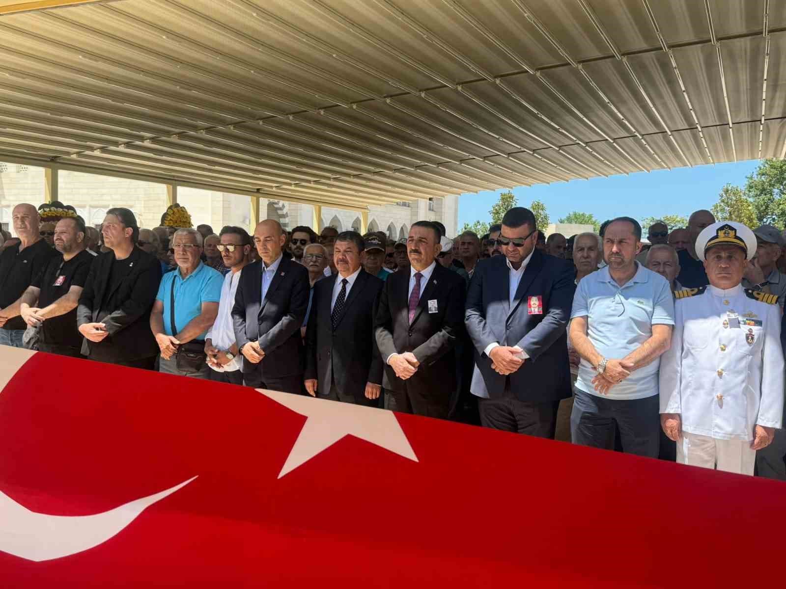Kıbrıs Gazisi Yılmaz Dereli askeri törenle son yolculuğuna uğurlandı