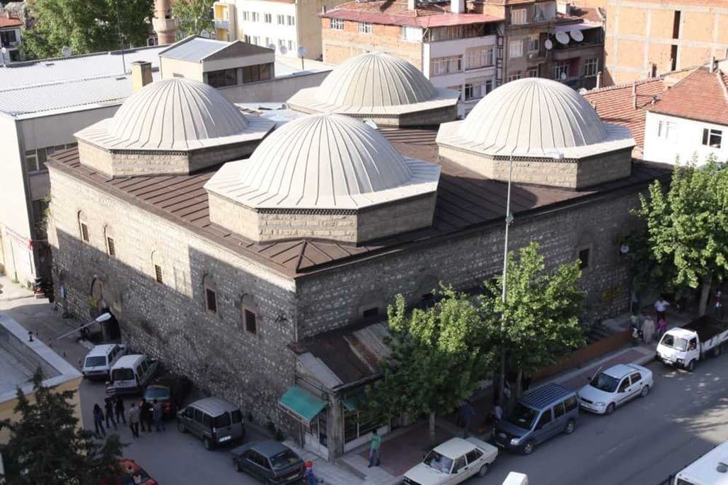 Amasya’da Tarihi Firuz Hüseyin Ağa Bedesteni ve Arastası turizme kazandırılıyor