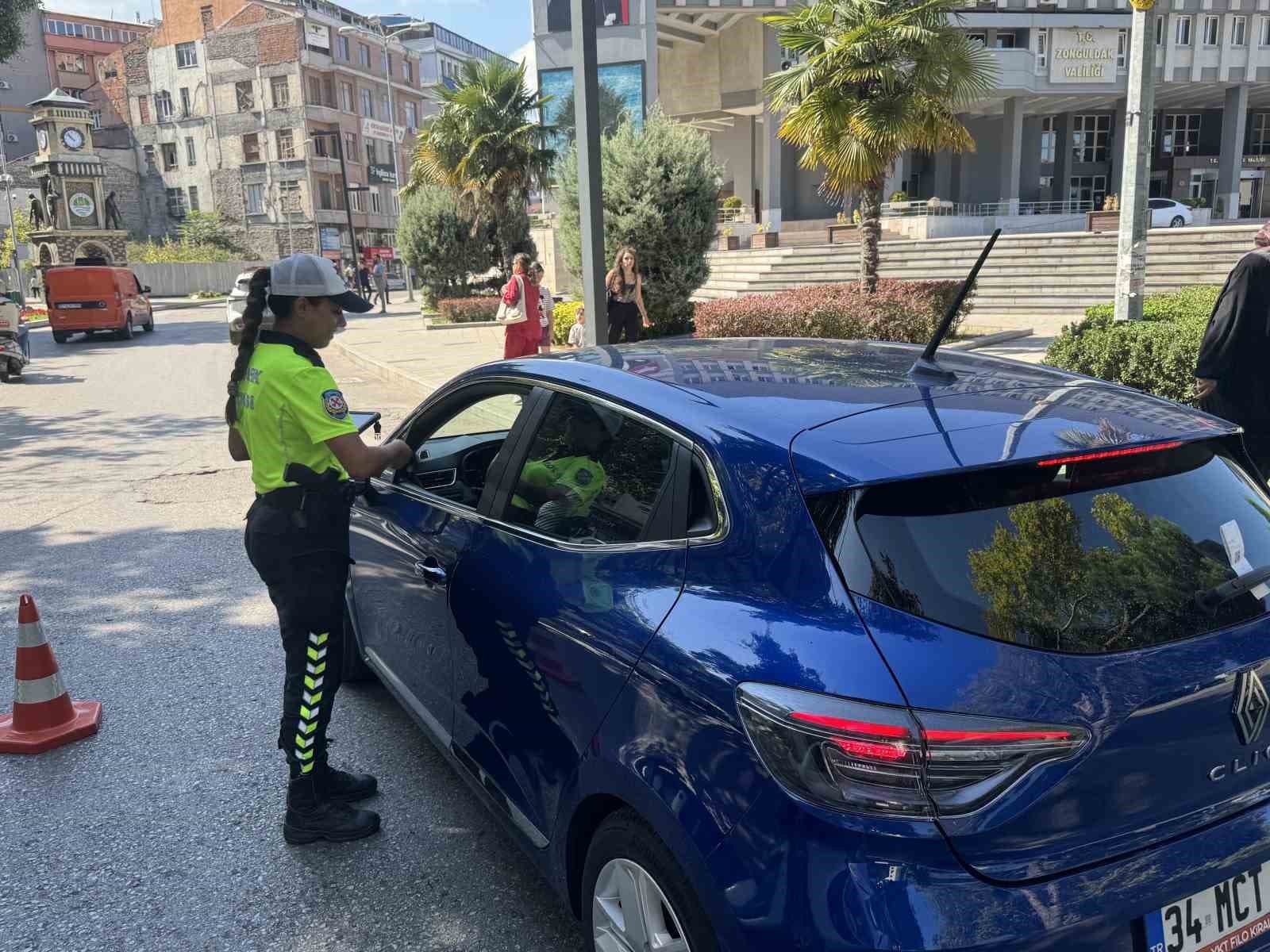 Ekipler tek tek durdurdu