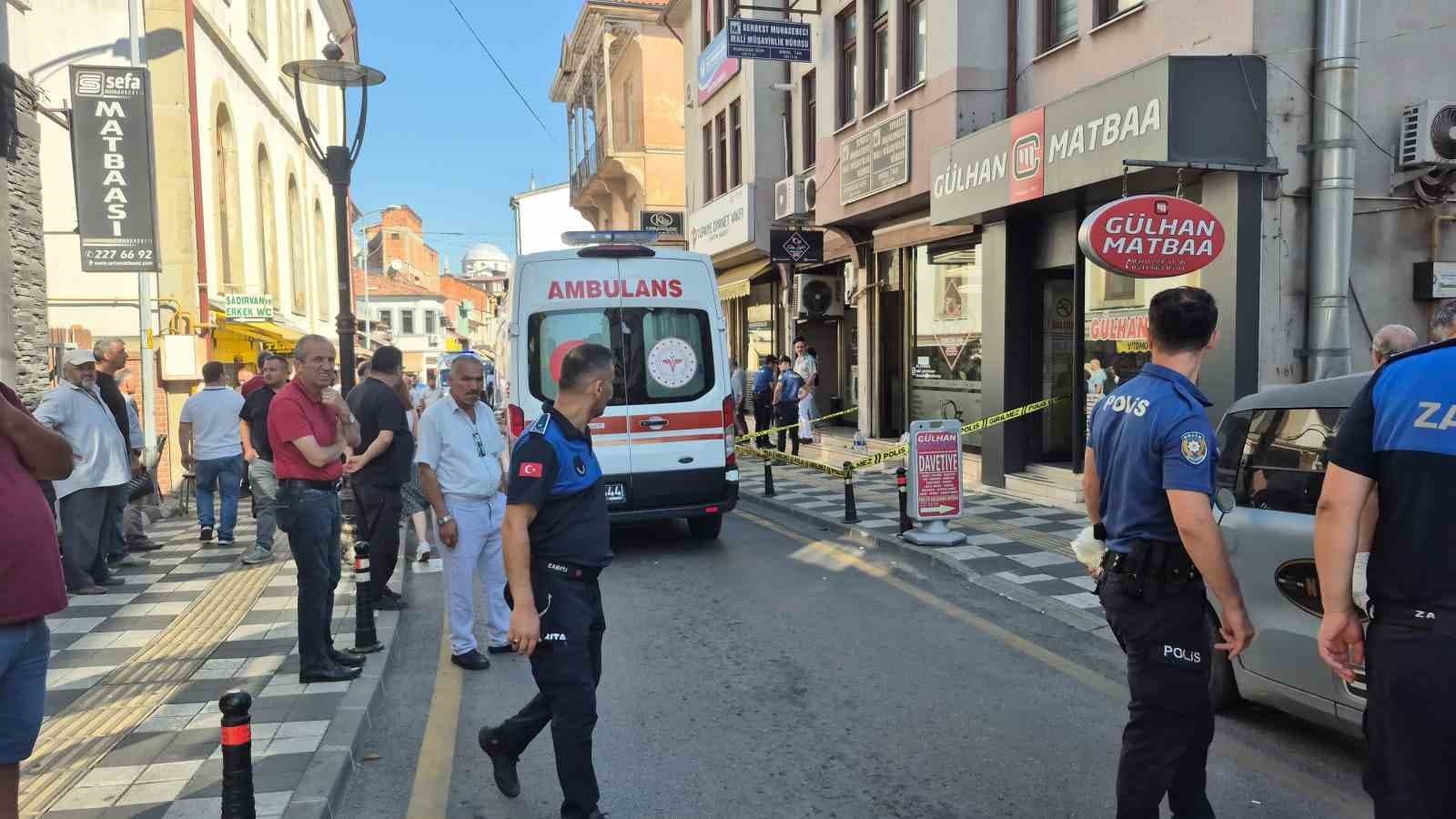 Berberde karşılaştığı husumetlilerine kurşun yağdırdı: 3 yaralı
