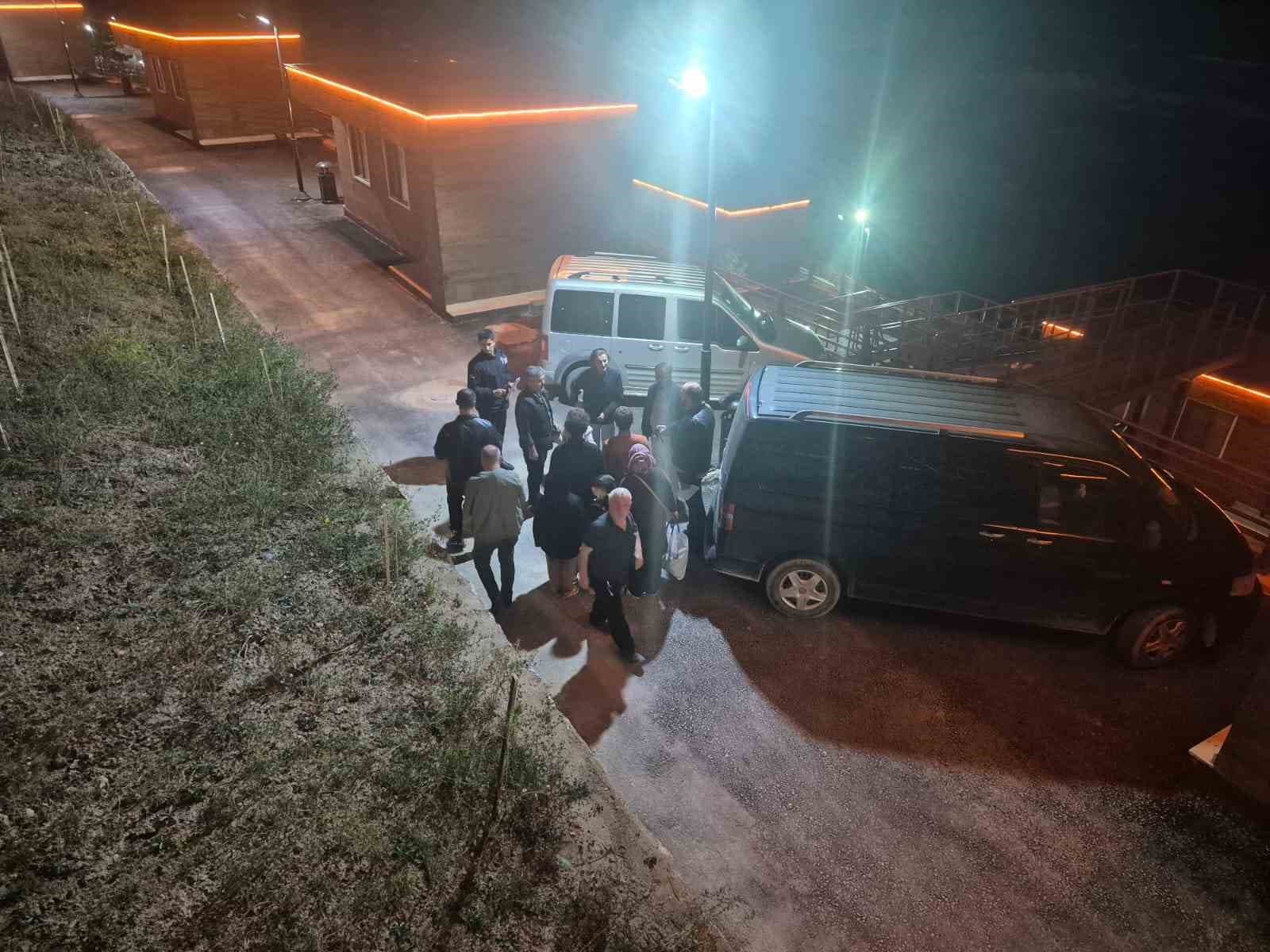 Yangın sonrası 28 kişi Karabük Belediyesi misafirhanesine yerleştirildi
