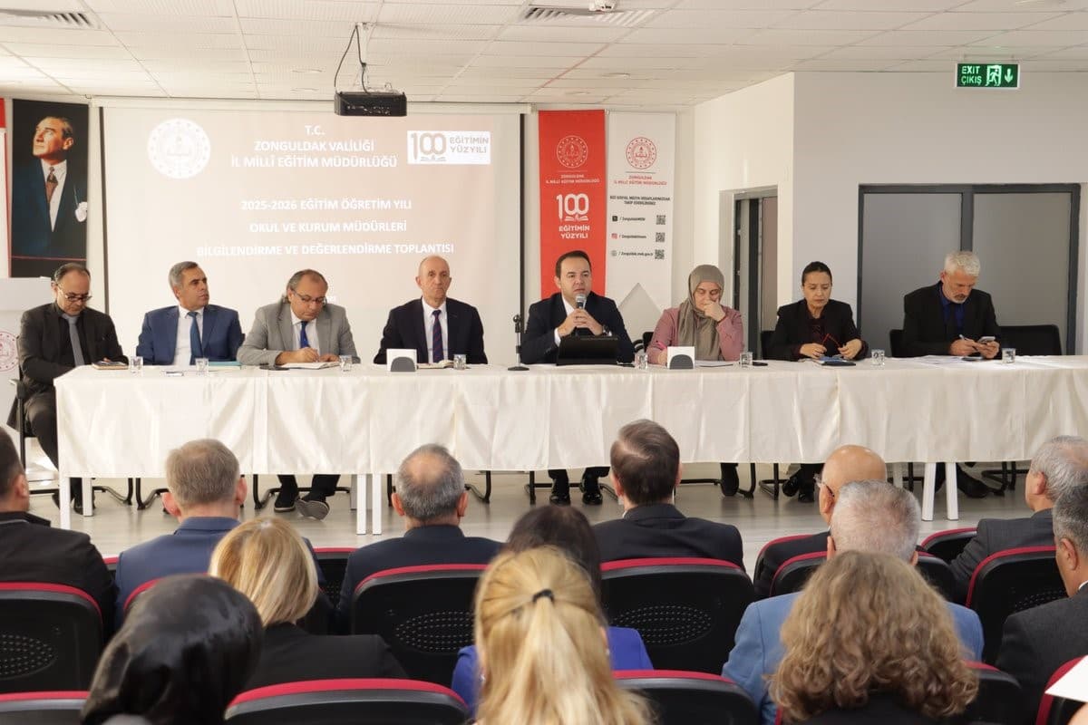 Zonguldak’ta okul ve kurum müdürleri değerlendirme toplantısı yapıldı