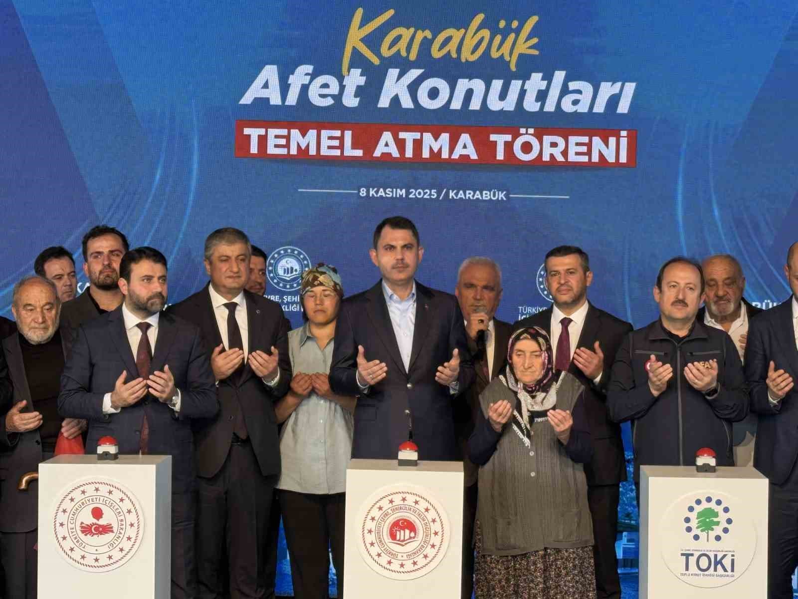 Bakan Kurum: "Cumhurbaşkanımızın liderliğinde dünyada eşi benzeri görülmemiş bir inşa seferberliği yürütüyoruz"