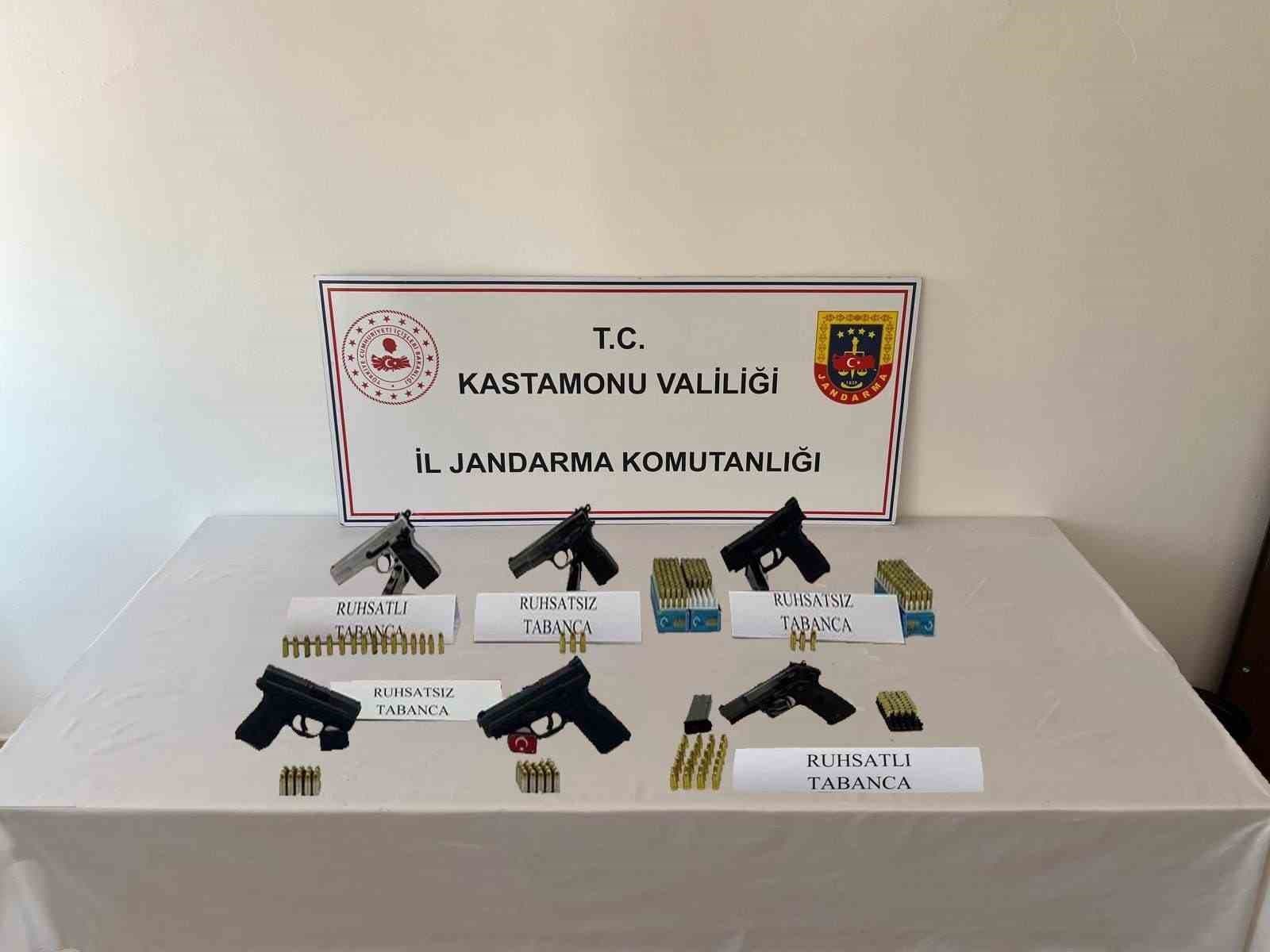 Silahla havaya ateş açan şahıslara jandarma göz açtırmıyor