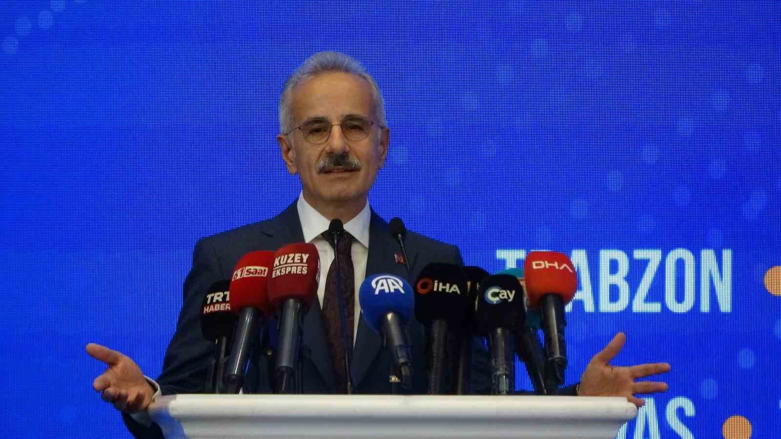 Bakan Uraloğlu: "İlk göreve geldiklerinde 4.7 milyon kullanıcının bilgileri yurt dışına çıkarılmıştır"