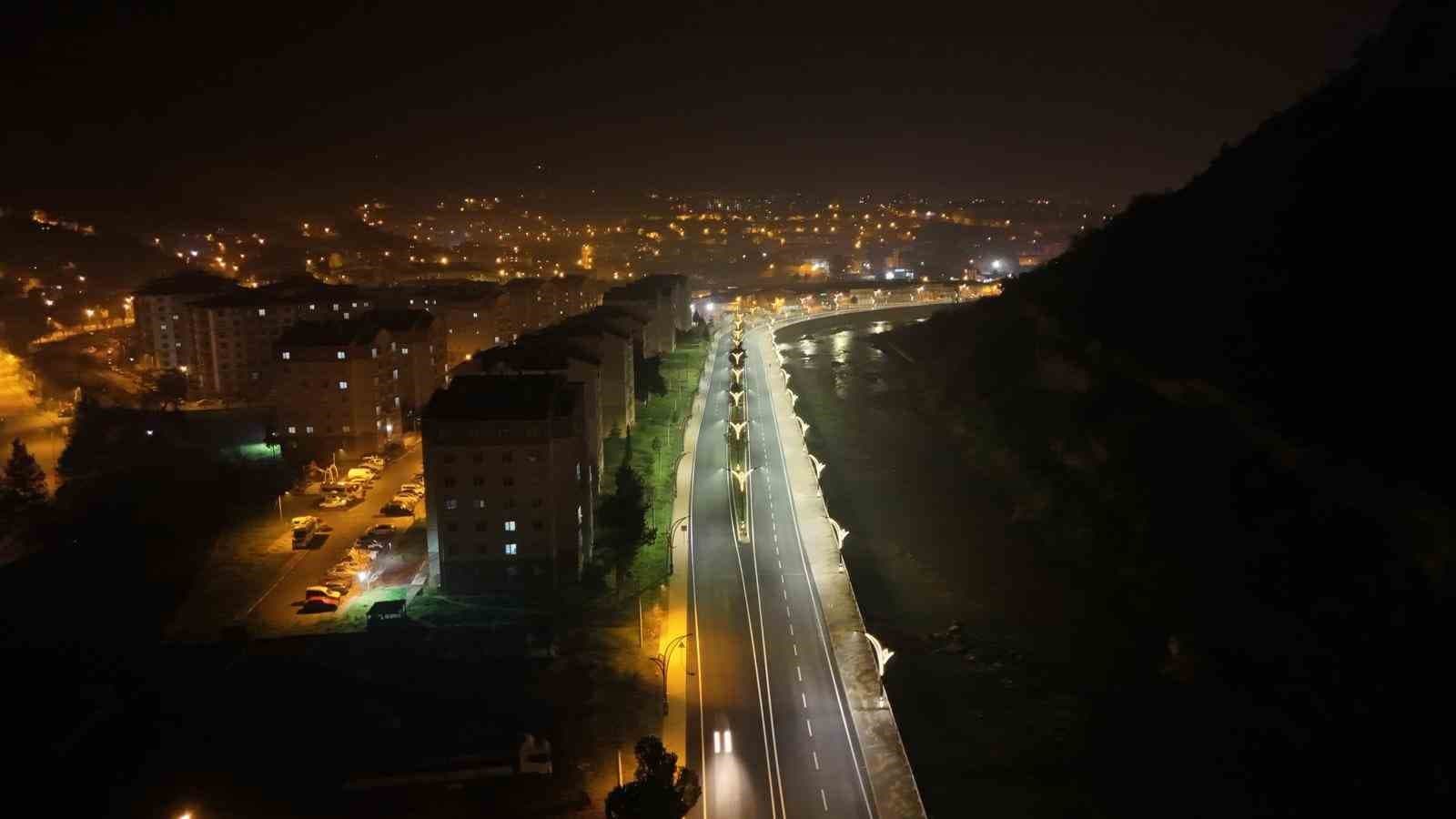 Karabük’te Zonguldak ve Yenice caddeleri baştan sona yenilendi