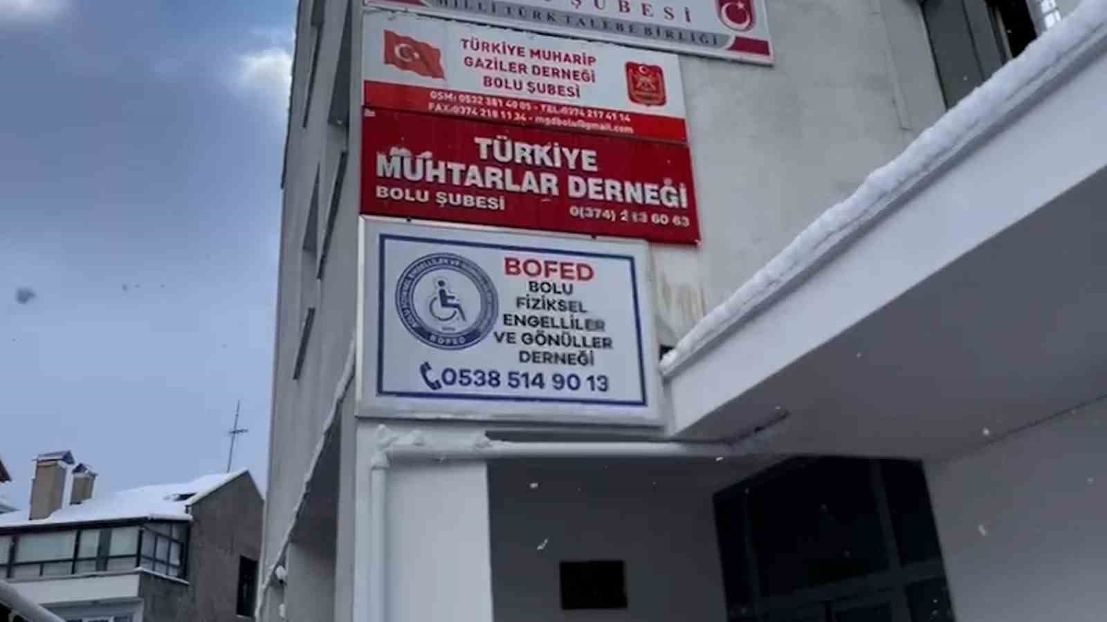 Bolu’da hırsızlar, engelliler derneğinin masa ve sandalyesini çaldı