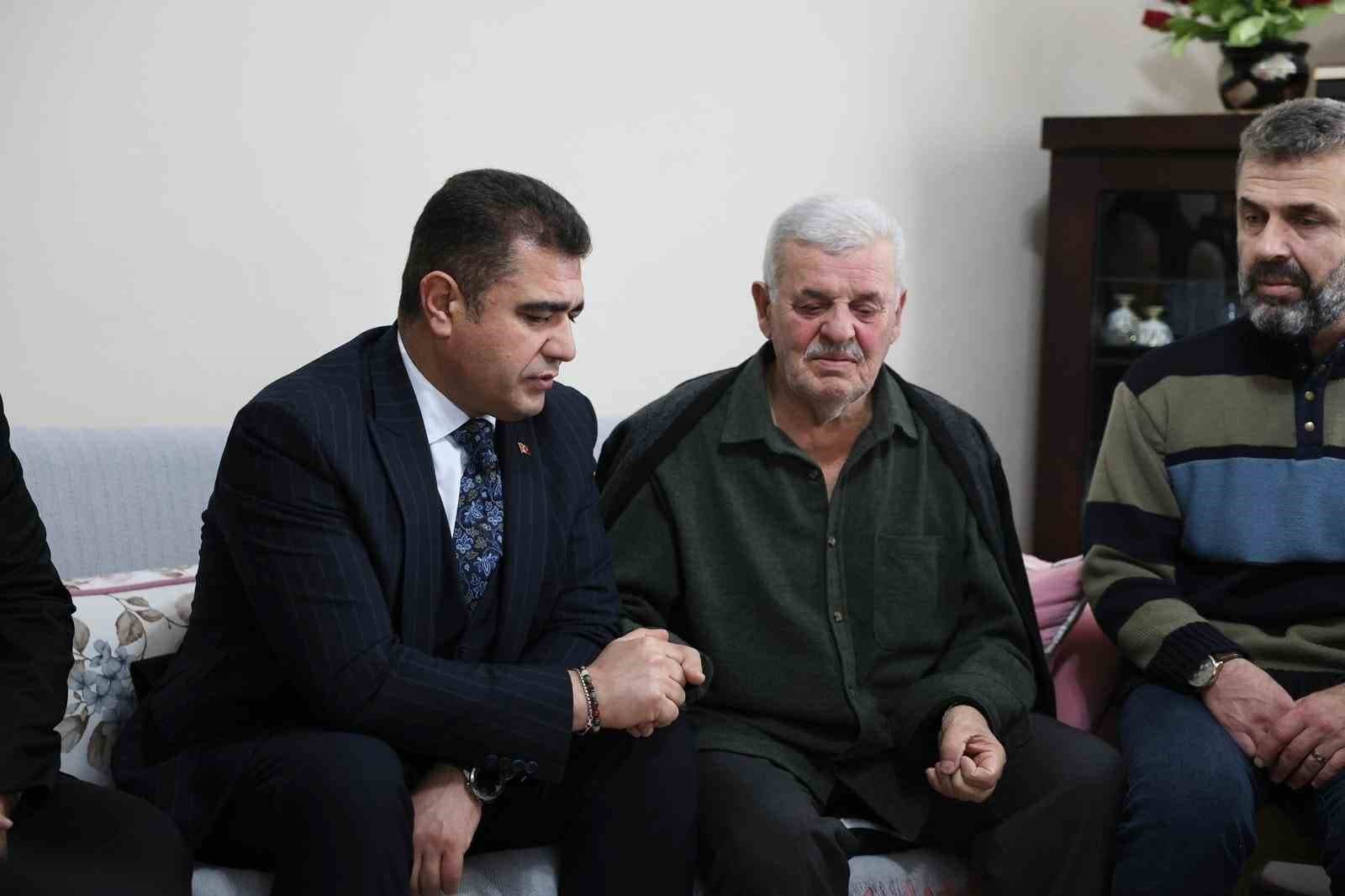 Vali Aslan şehit polis Turgut Külünk’ün ailesini yalnız bırakmadı