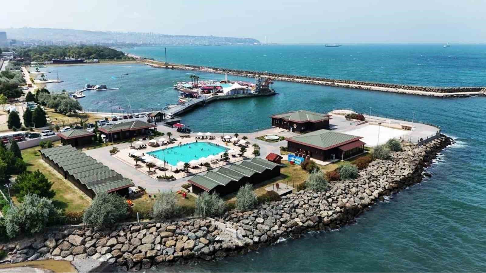 Deniz ve havuz görmeyen engellilere 5 yıldızlı hizmet: 10 binden fazla kişi yararlandı